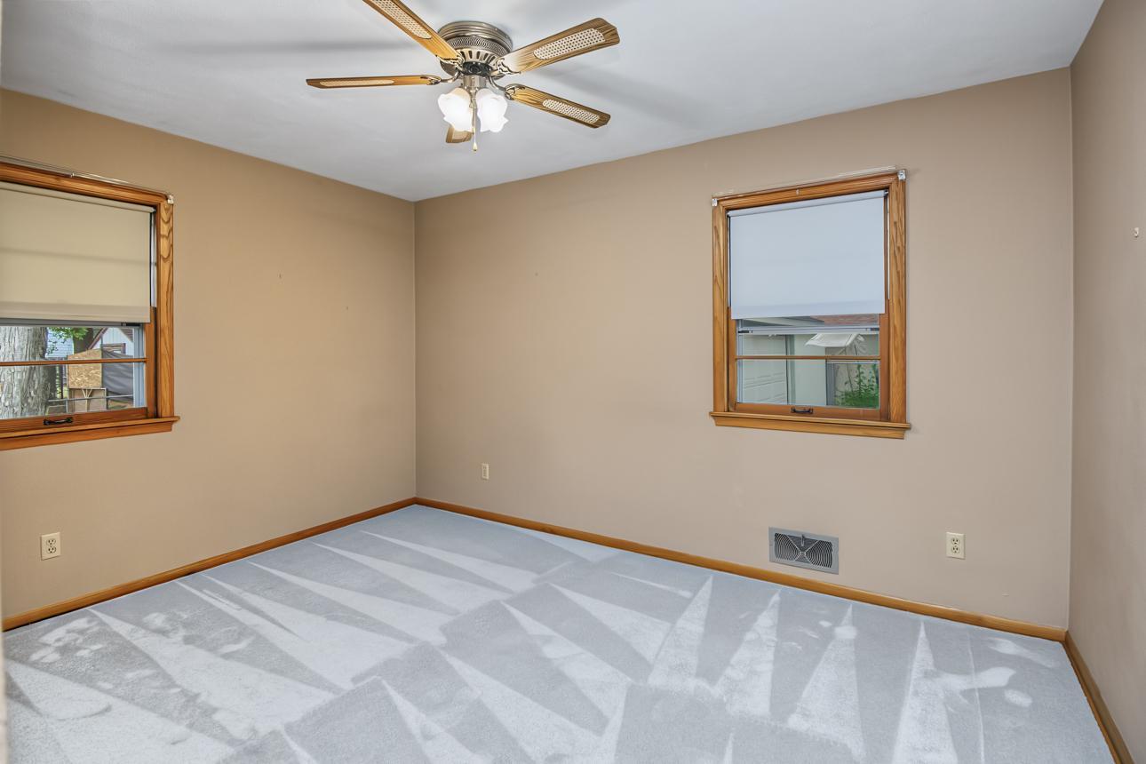 View of Residential at 830 Pedersen Street, Saint Paul MN 55119, Saint Paul (8 of 17) - Mike Wilen | Minnesota Team Real Estate