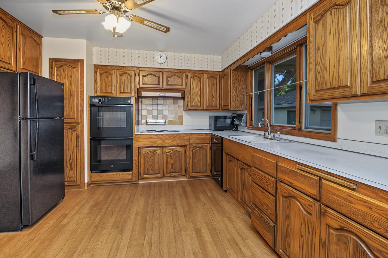 View of Residential at 830 Pedersen Street, Saint Paul MN 55119, Saint Paul (5 of 17) - Mike Wilen | Minnesota Team Real Estate