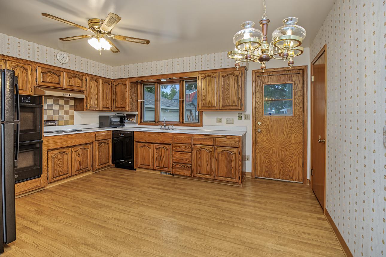 View of Residential at 830 Pedersen Street, Saint Paul MN 55119, Saint Paul (4 of 17) - Mike Wilen | Minnesota Team Real Estate
