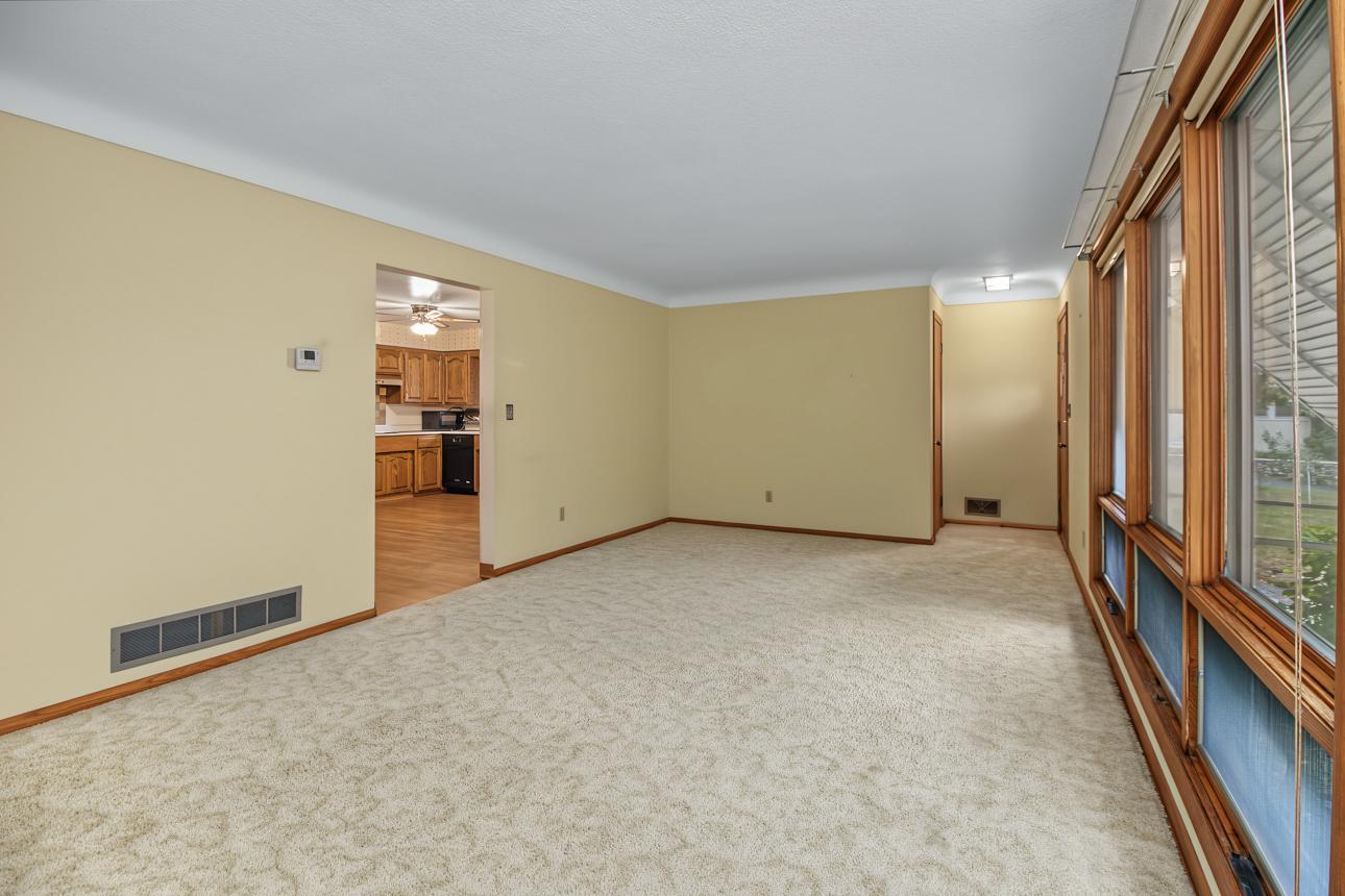 View of Residential at 830 Pedersen Street, Saint Paul MN 55119, Saint Paul (3 of 17) - Mike Wilen | Minnesota Team Real Estate