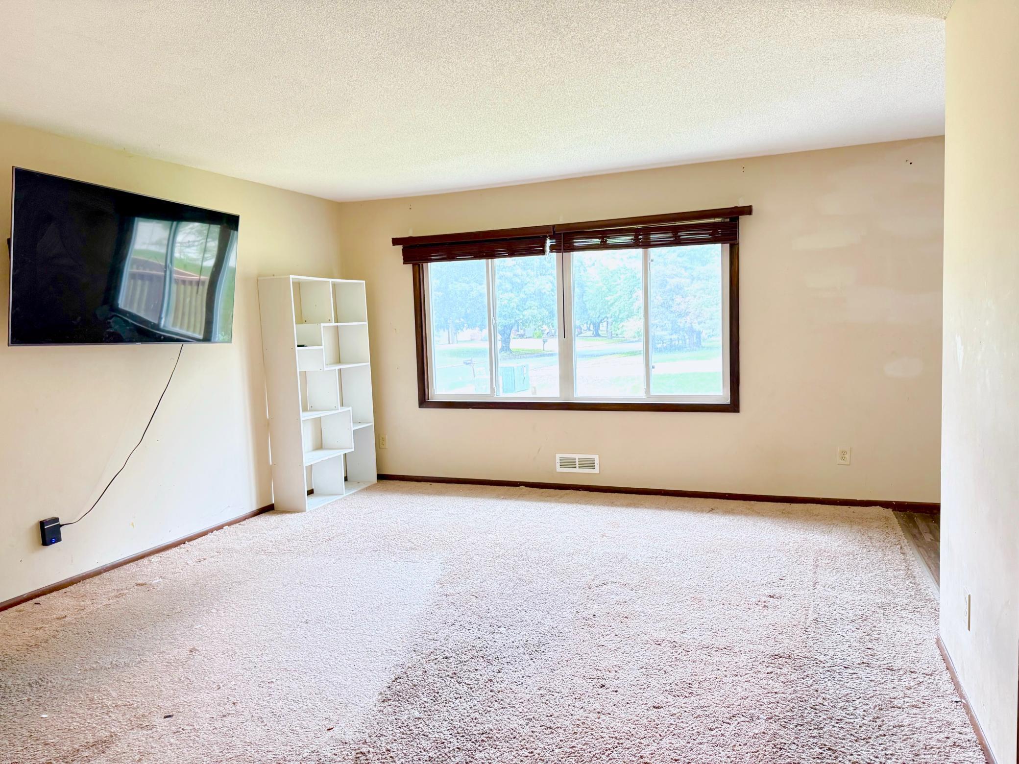 View of Residential at 10498 Yorktown Lane, Maple Grove MN 55369, Maple Grove (9 of 17) - Mike Wilen | Minnesota Team Real Estate