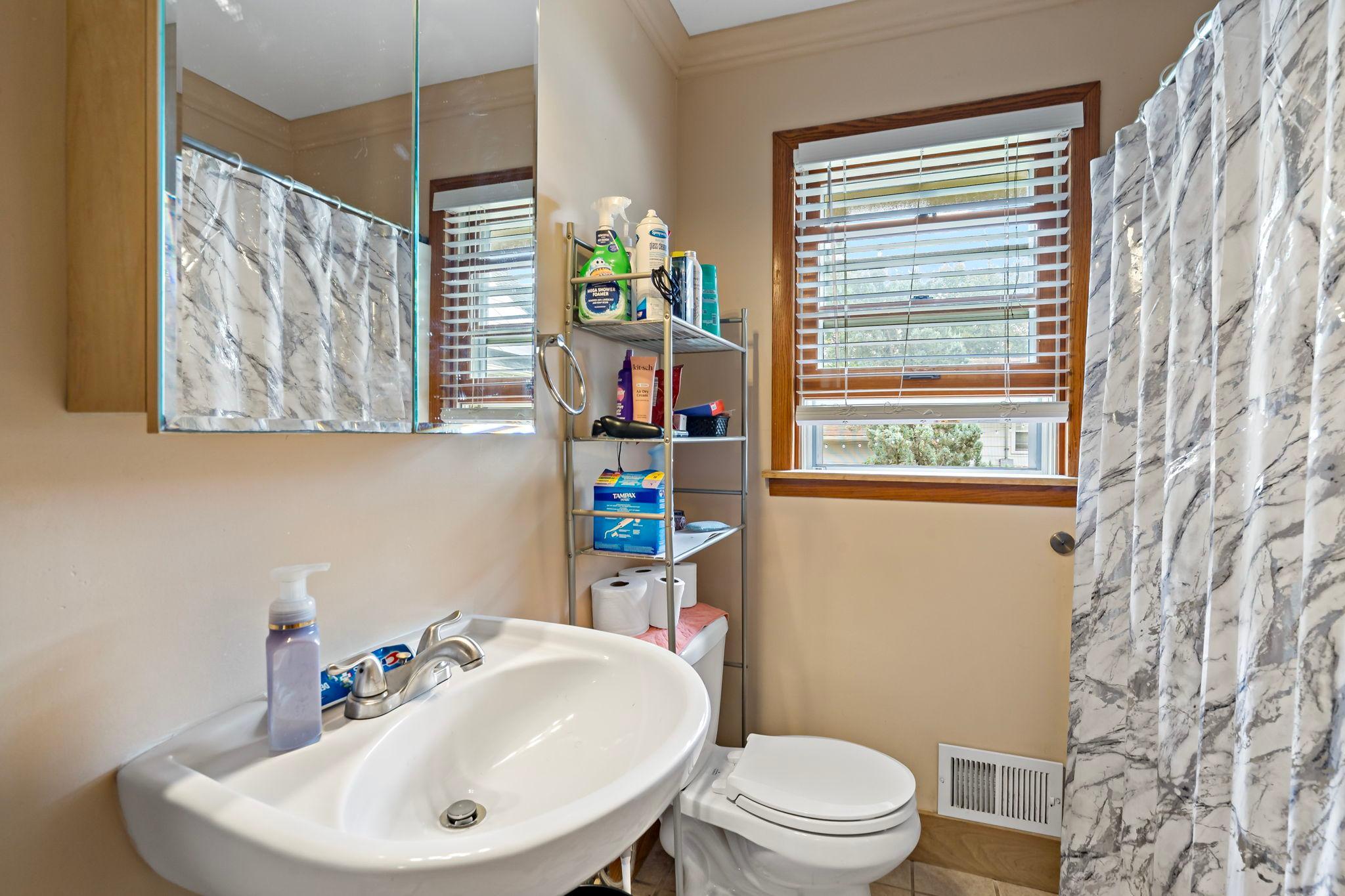 View of Residential Income at 5749 Bloomington Avenue, Minneapolis MN 55417, Minneapolis (25 of 34) - Mike Wilen | Minnesota Team Real Estate