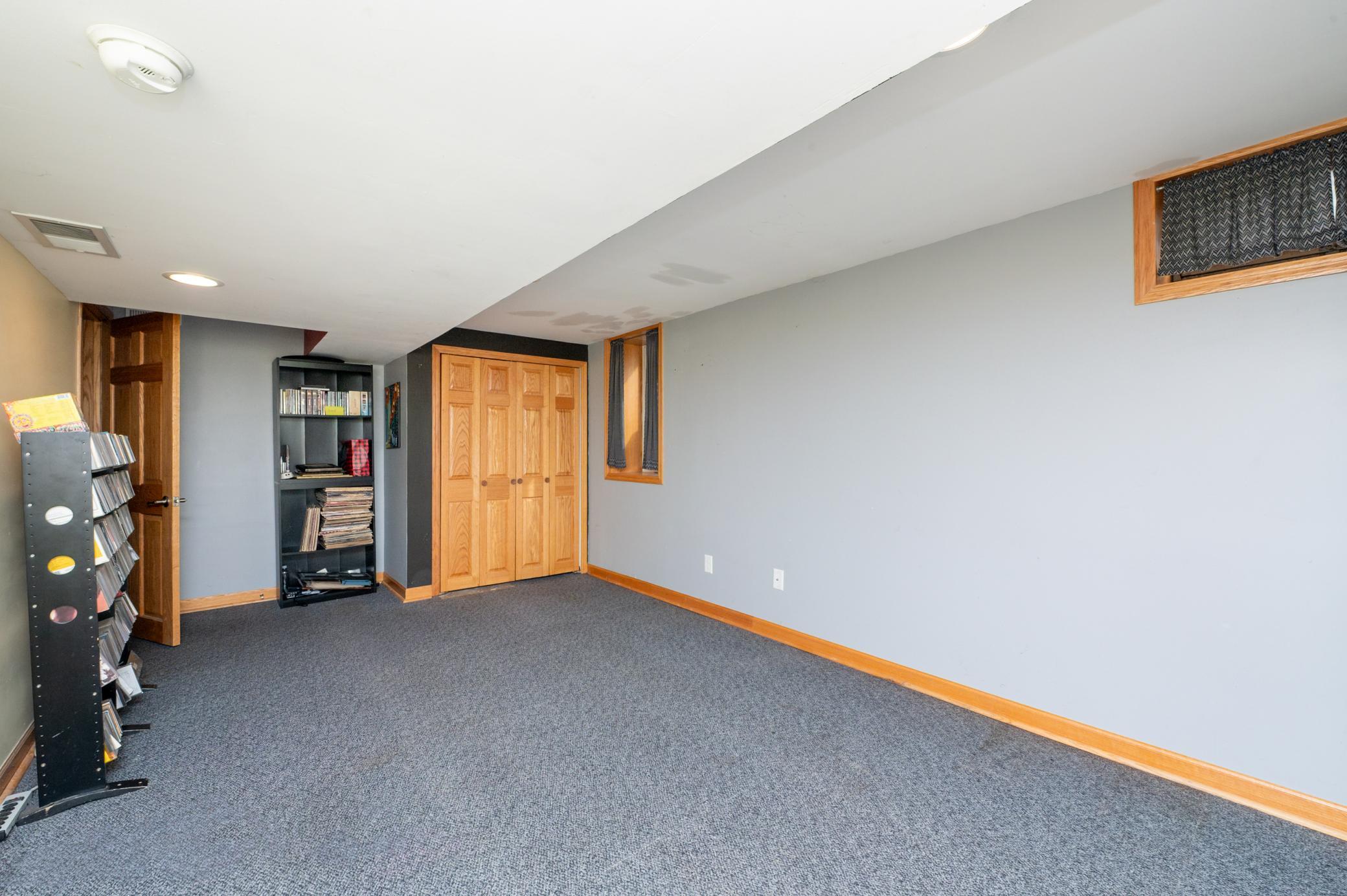 View of Residential at 4543 Oliver Avenue, Minneapolis MN 55412, Minneapolis (22 of 35) - Mike Wilen | Minnesota Team Real Estate
