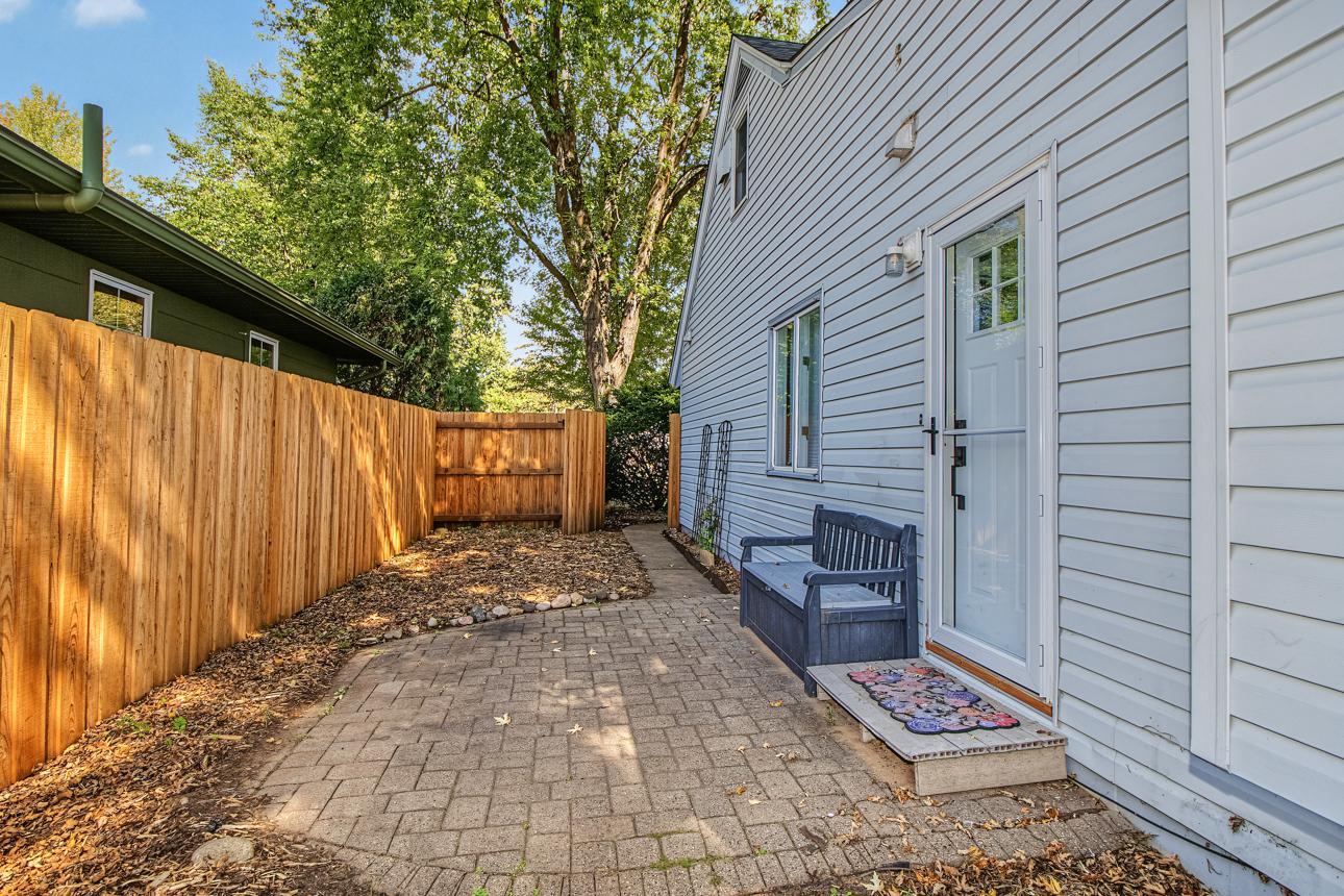 View of Residential at 2024 Itasca Avenue, Saint Paul MN 55116, Saint Paul (41 of 48) - Mike Wilen | Minnesota Team Real Estate