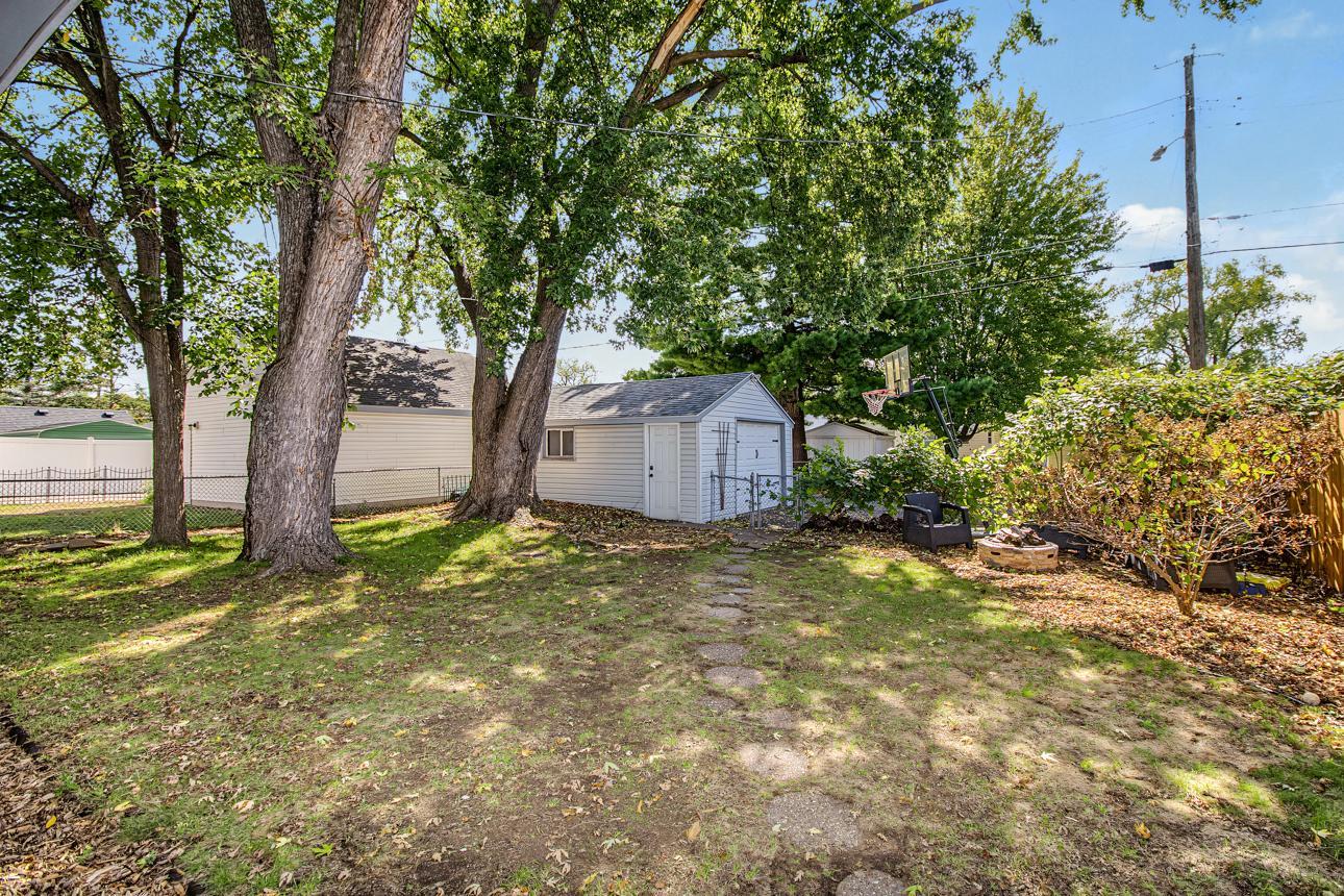 View of Residential at 2024 Itasca Avenue, Saint Paul MN 55116, Saint Paul (45 of 48) - Mike Wilen | Minnesota Team Real Estate