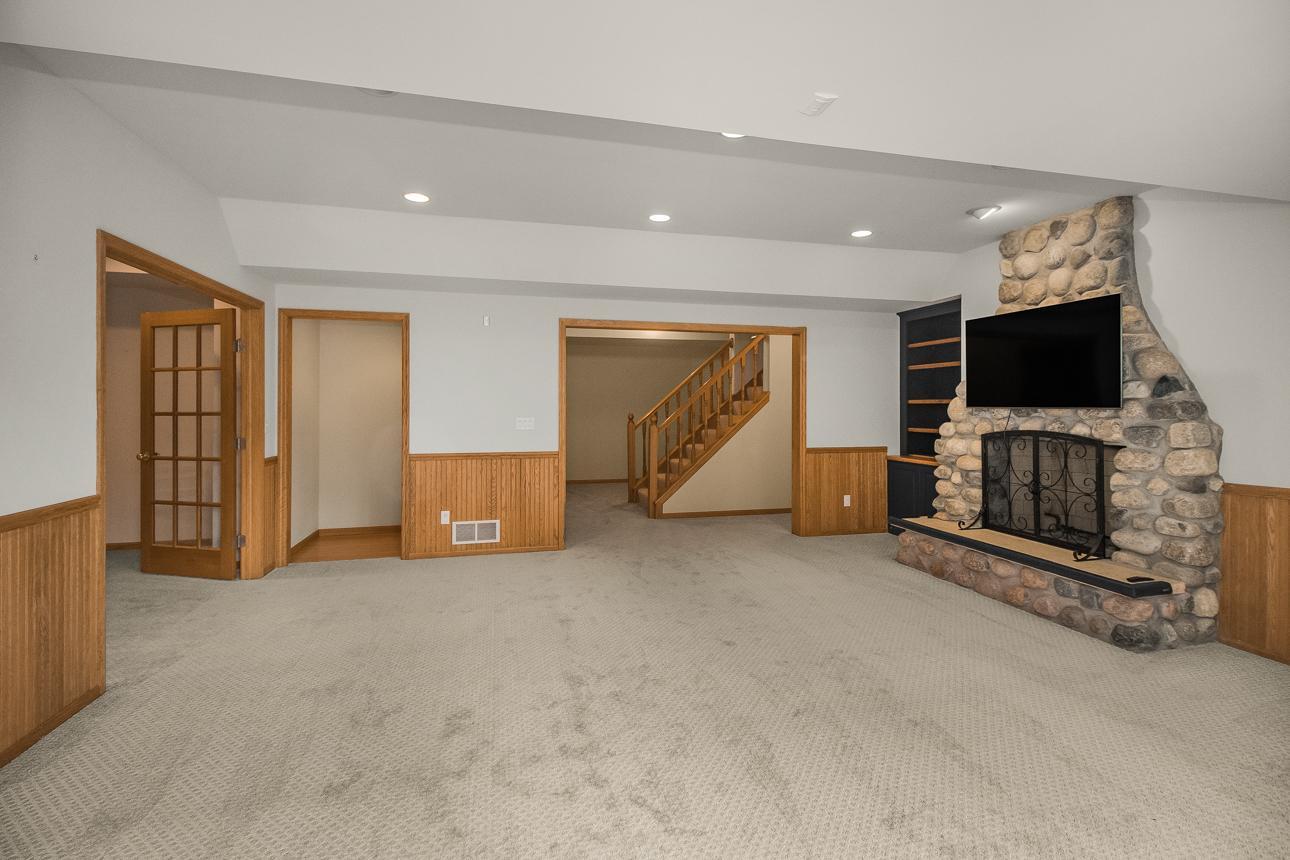 View of Residential at 818 Park Place Drive, Mendota Heights MN 55118, Mendota Heights (32 of 44) - Mike Wilen | Minnesota Team Real Estate