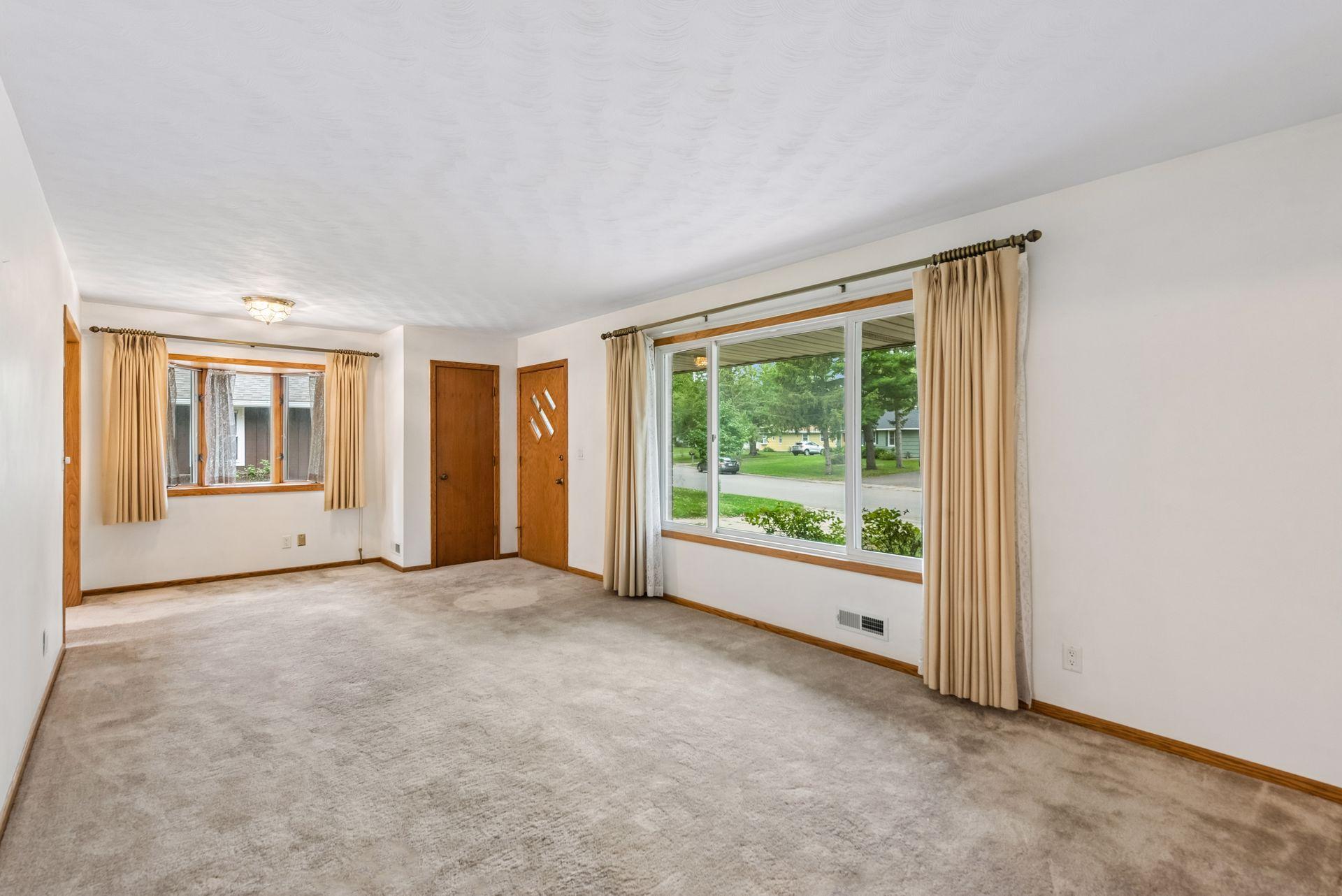 View of Residential at 8367 Greene Avenue, Cottage Grove MN 55016, Cottage Grove (8 of 41) - Mike Wilen | Minnesota Team Real Estate
