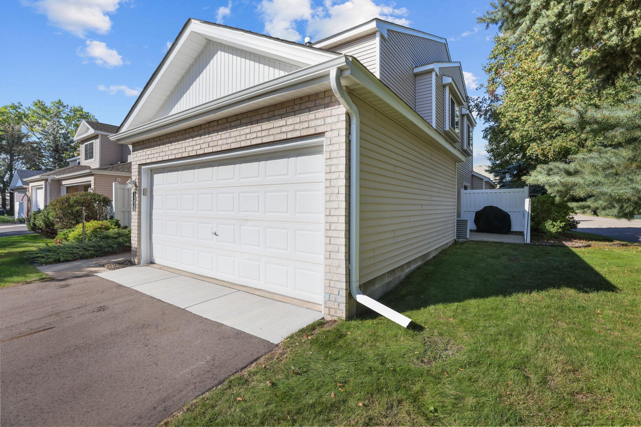 View of (TH) Side x Side at 1358 Idlewood Way, Shakopee - Mike Wilen | Minnesota Team Real Estate