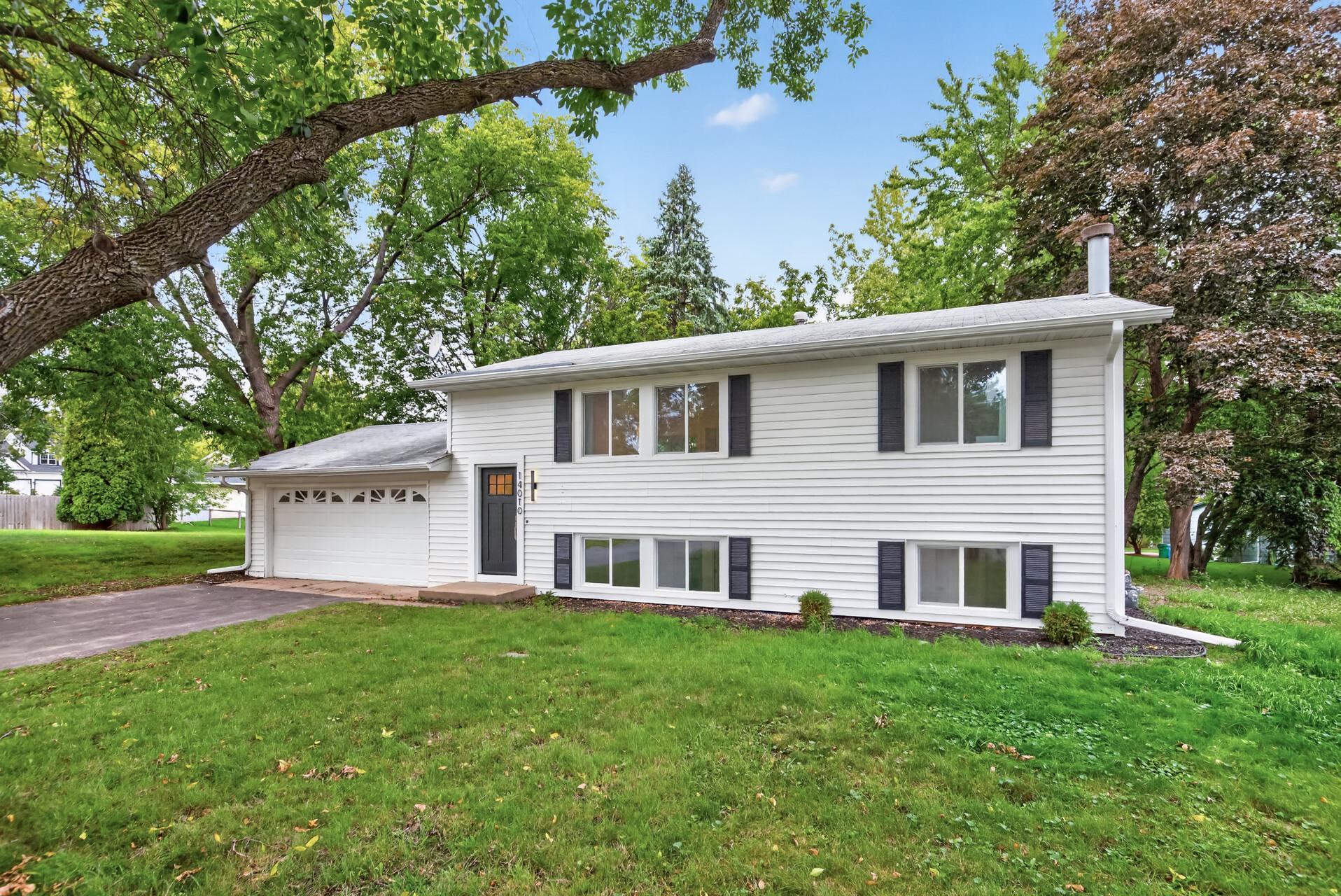 View of Residential at 14010 38th Avenue, Plymouth MN 55447, Plymouth (3 of 42) - Mike Wilen | Minnesota Team Real Estate