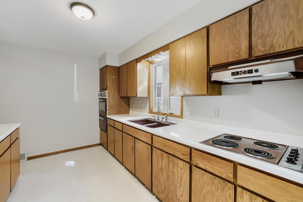 View of Residential at 641 8th Avenue, South Saint Paul MN 55075, South Saint Paul (11 of 34) - Mike Wilen | Minnesota Team Real Estate