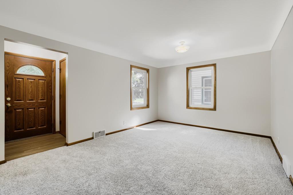 View of Residential at 641 8th Avenue, South Saint Paul MN 55075, South Saint Paul (7 of 34) - Mike Wilen | Minnesota Team Real Estate