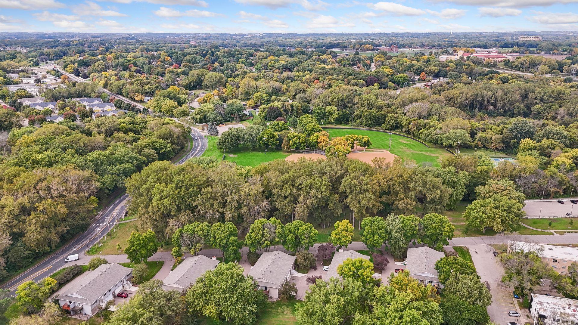 View of Residential at 533 Ravoux Road, Chaska MN 55318, Chaska (45 of 46) - Mike Wilen | Minnesota Team Real Estate