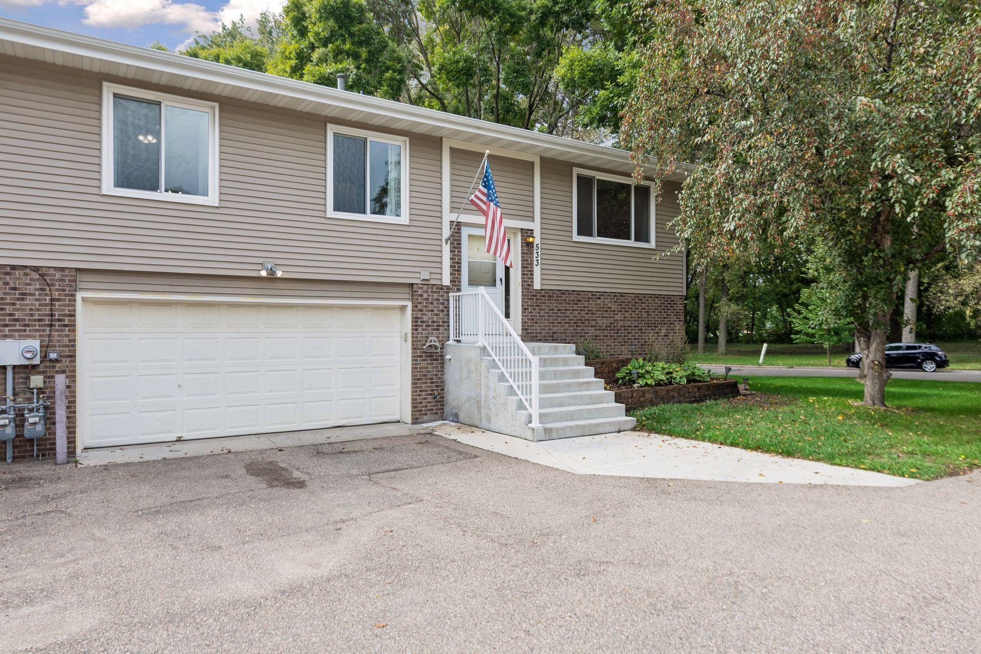 View of Residential at 533 Ravoux Road, Chaska MN 55318, Chaska (41 of 46) - Mike Wilen | Minnesota Team Real Estate