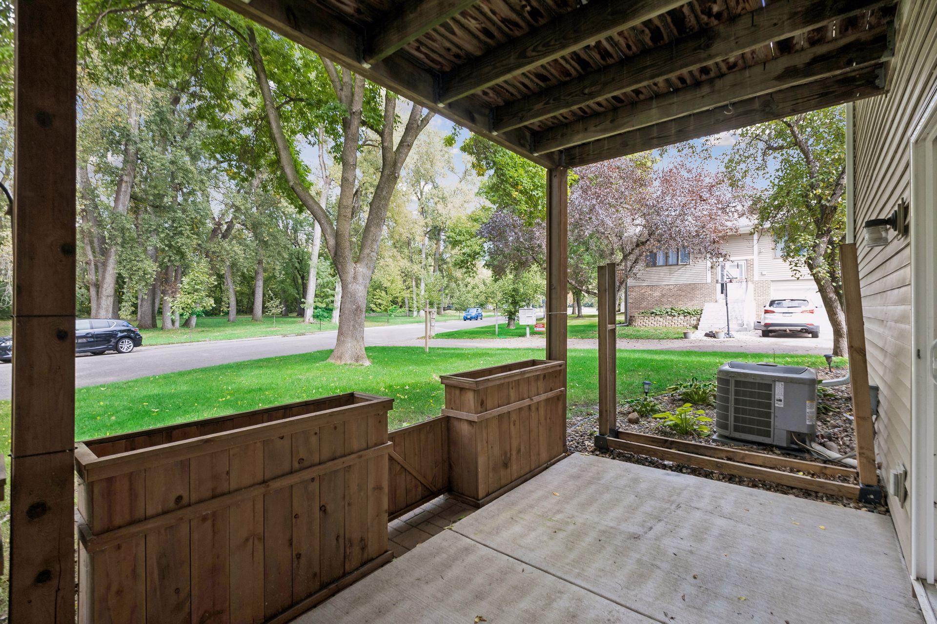 View of Residential at 533 Ravoux Road, Chaska MN 55318, Chaska (35 of 46) - Mike Wilen | Minnesota Team Real Estate