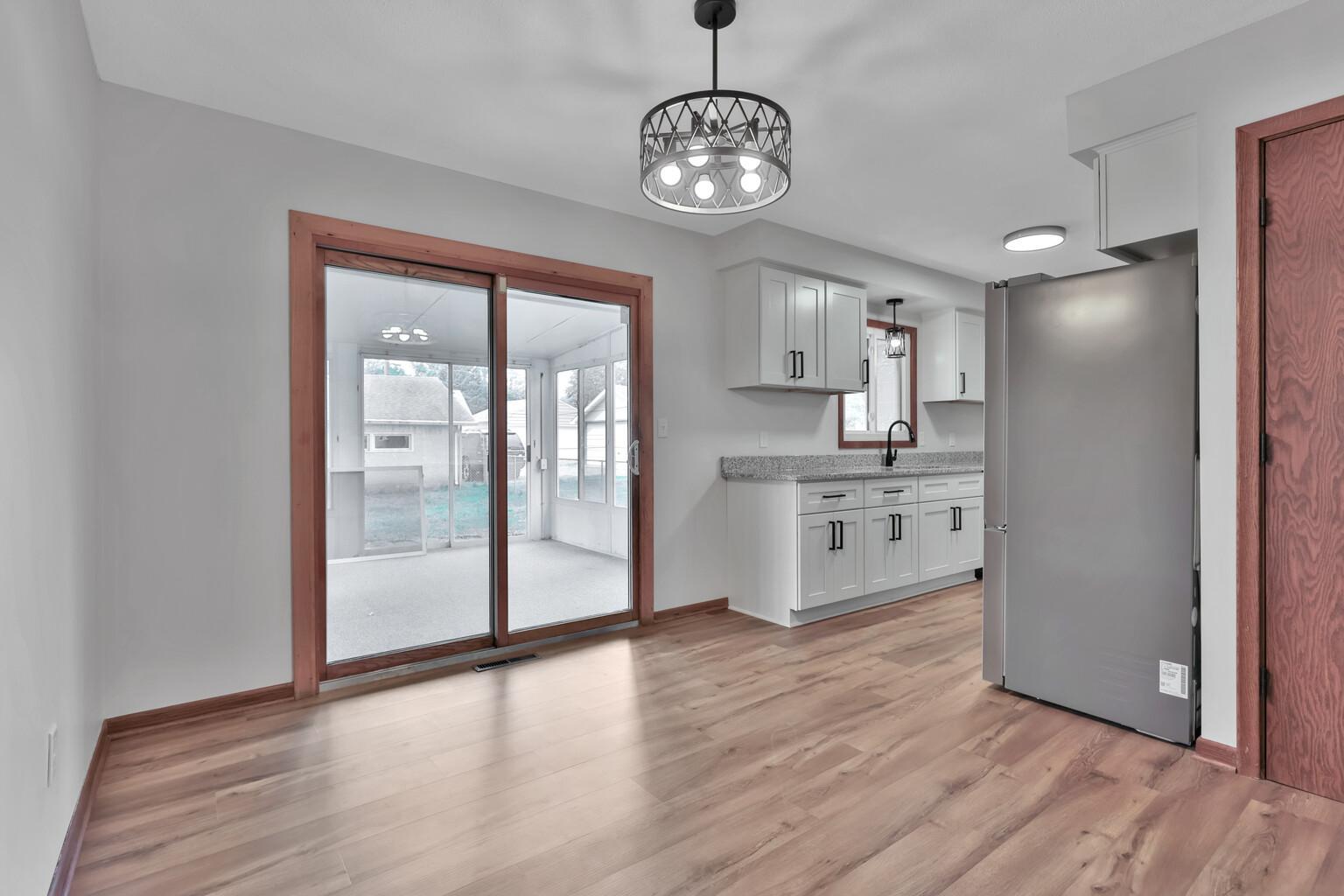 View of Residential at 1017 Livingston Avenue, West Saint Paul MN 55118, West Saint Paul (10 of 37) - Mike Wilen | Minnesota Team Real Estate