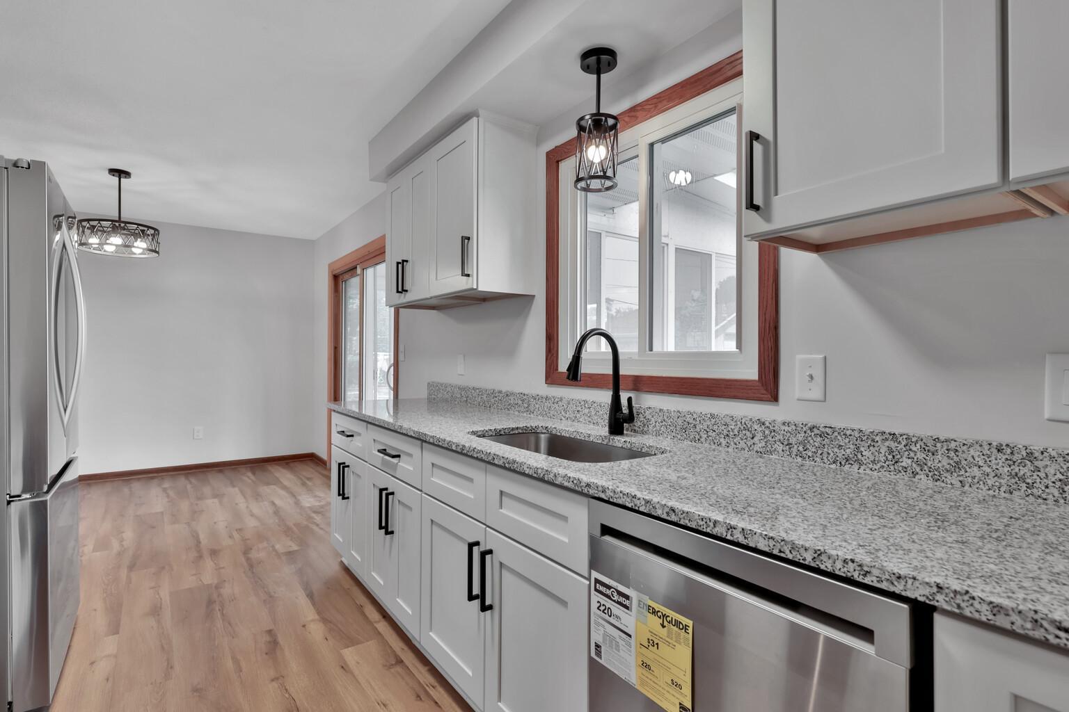 View of Residential at 1017 Livingston Avenue, West Saint Paul MN 55118, West Saint Paul (15 of 37) - Mike Wilen | Minnesota Team Real Estate