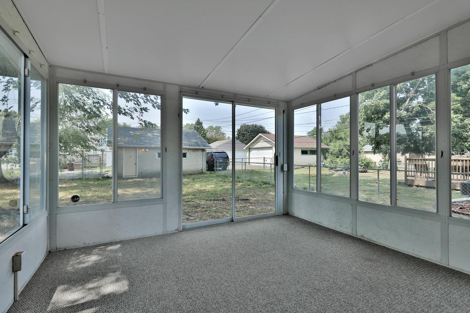 View of Residential at 1017 Livingston Avenue, West Saint Paul MN 55118, West Saint Paul (25 of 37) - Mike Wilen | Minnesota Team Real Estate