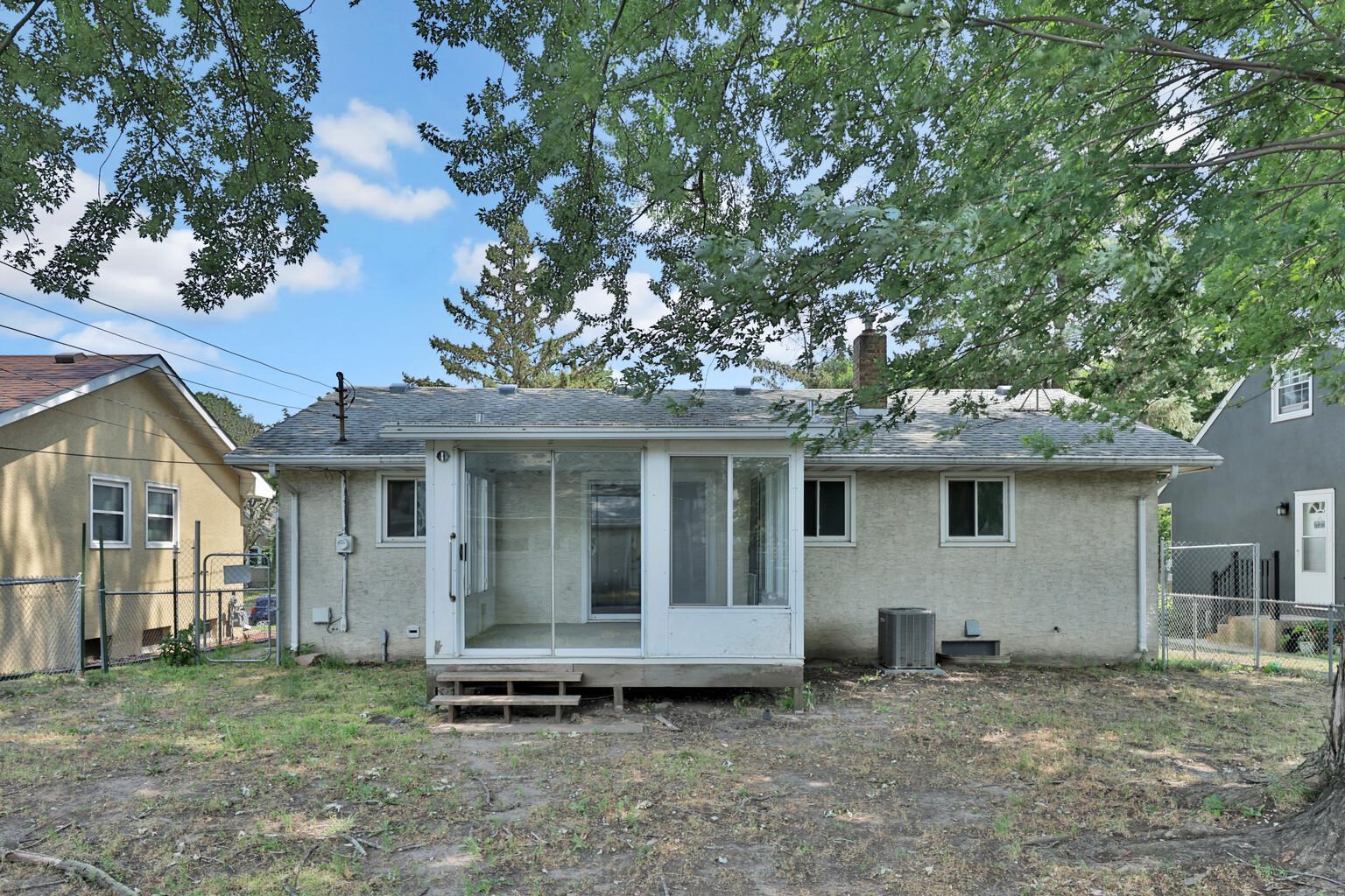 View of Residential at 1017 Livingston Avenue, West Saint Paul MN 55118, West Saint Paul (30 of 37) - Mike Wilen | Minnesota Team Real Estate