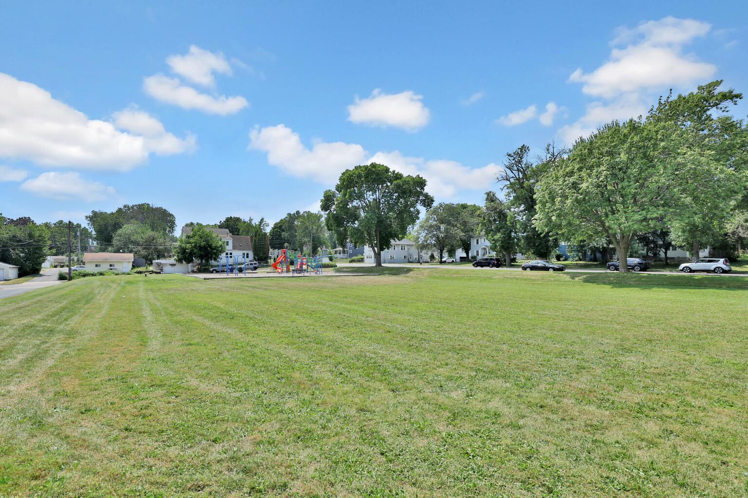 View of Residential at 1017 Livingston Avenue, West Saint Paul MN 55118, West Saint Paul (37 of 37) - Mike Wilen | Minnesota Team Real Estate