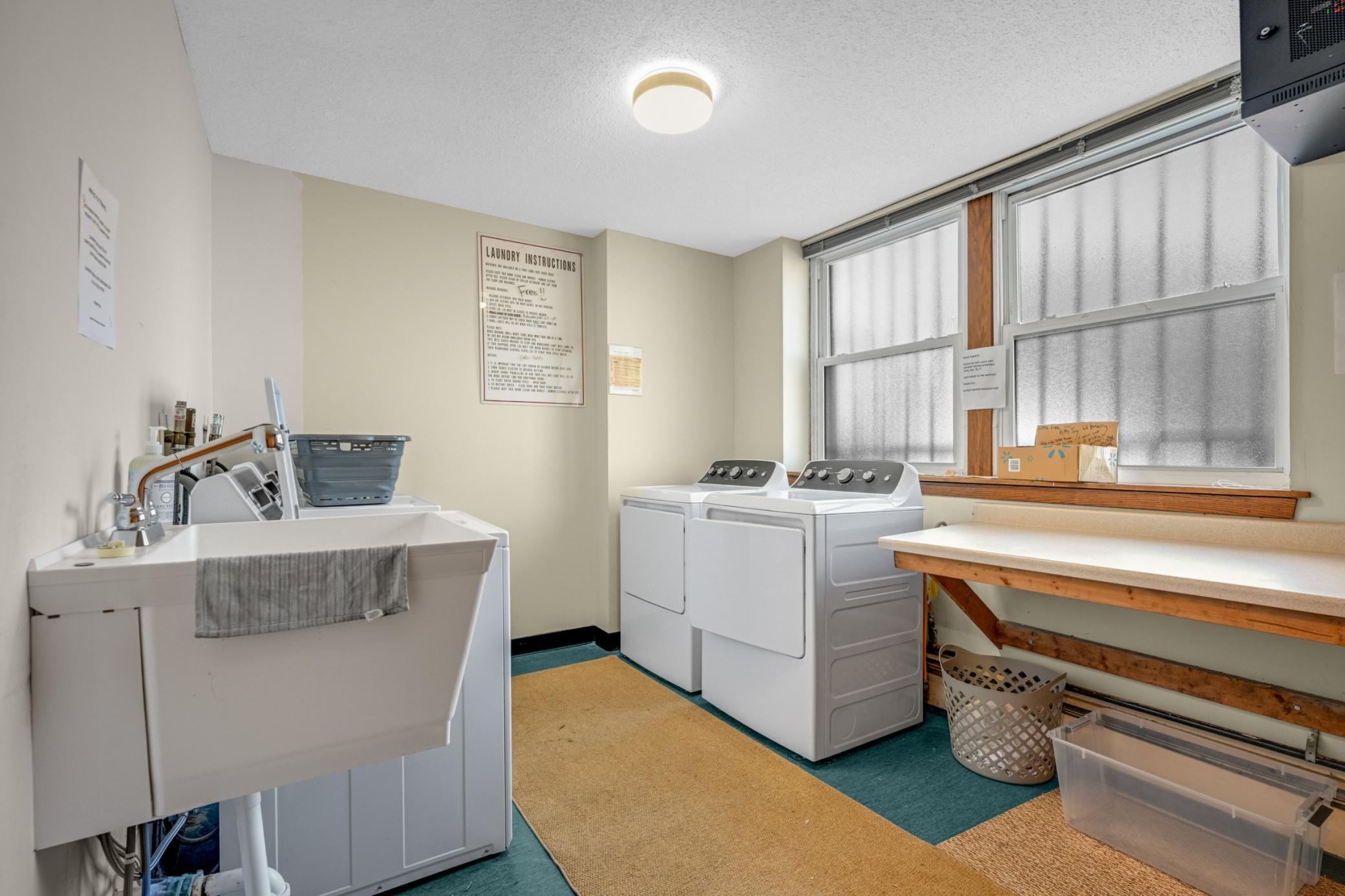 View of Residential at 2536 Dupont Avenue #101, Minneapolis MN 55405, Minneapolis (11 of 20) - Mike Wilen | Minnesota Team Real Estate