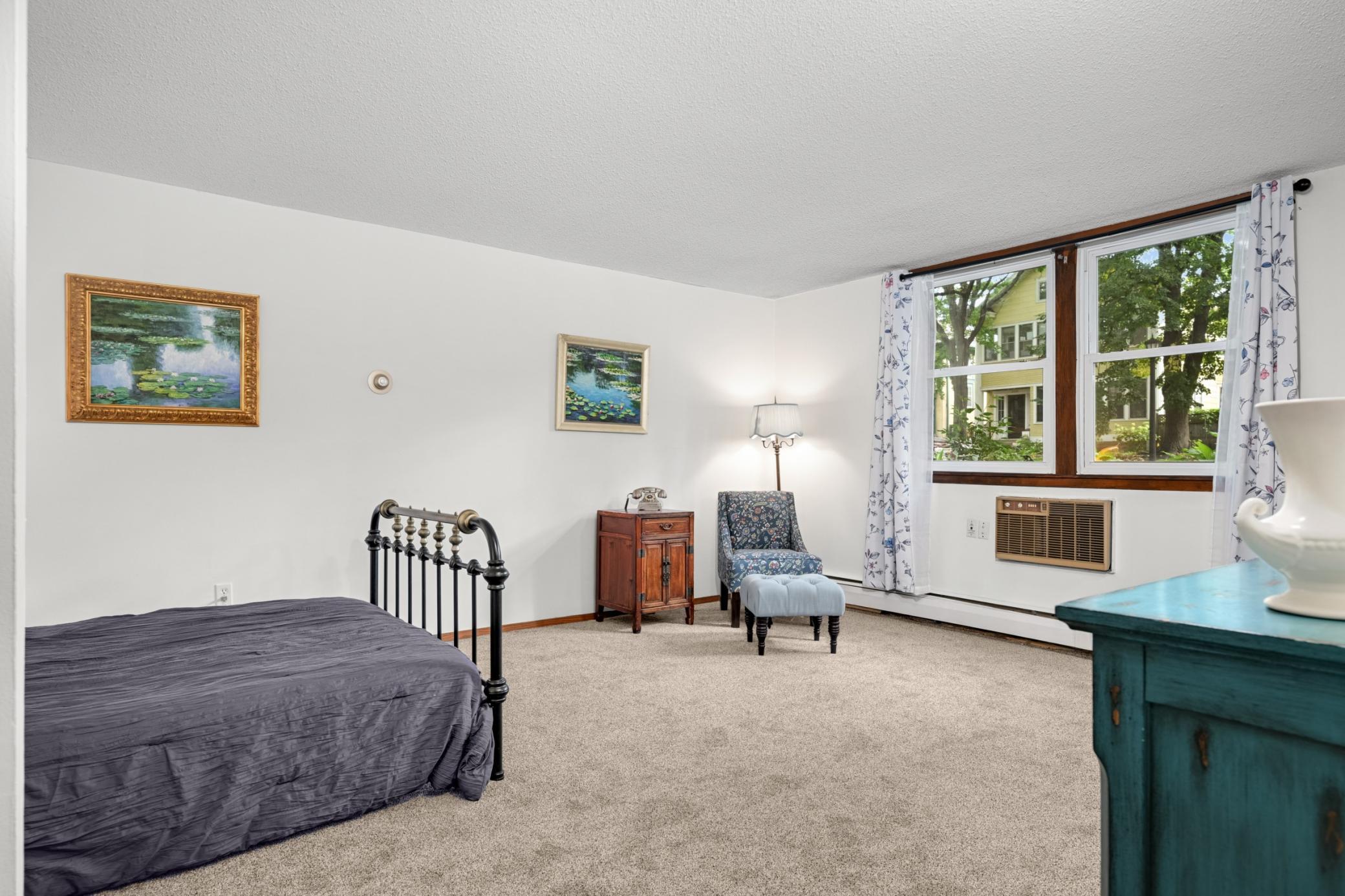 View of Residential at 2536 Dupont Avenue #101, Minneapolis MN 55405, Minneapolis (3 of 20) - Mike Wilen | Minnesota Team Real Estate
