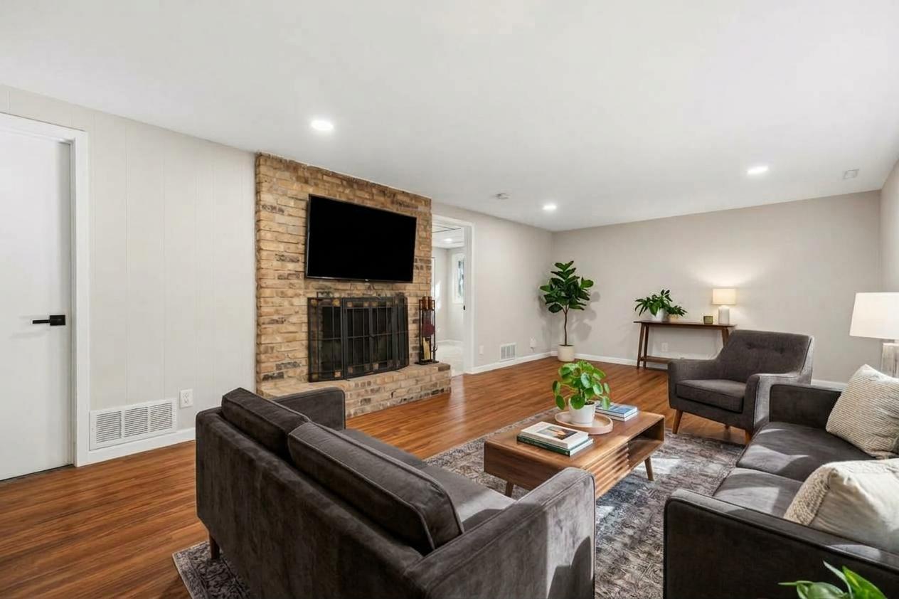 View of Residential at 4335 Briarwood Drive, Minnetonka MN 55343, Minnetonka (5 of 45) - Mike Wilen | Minnesota Team Real Estate