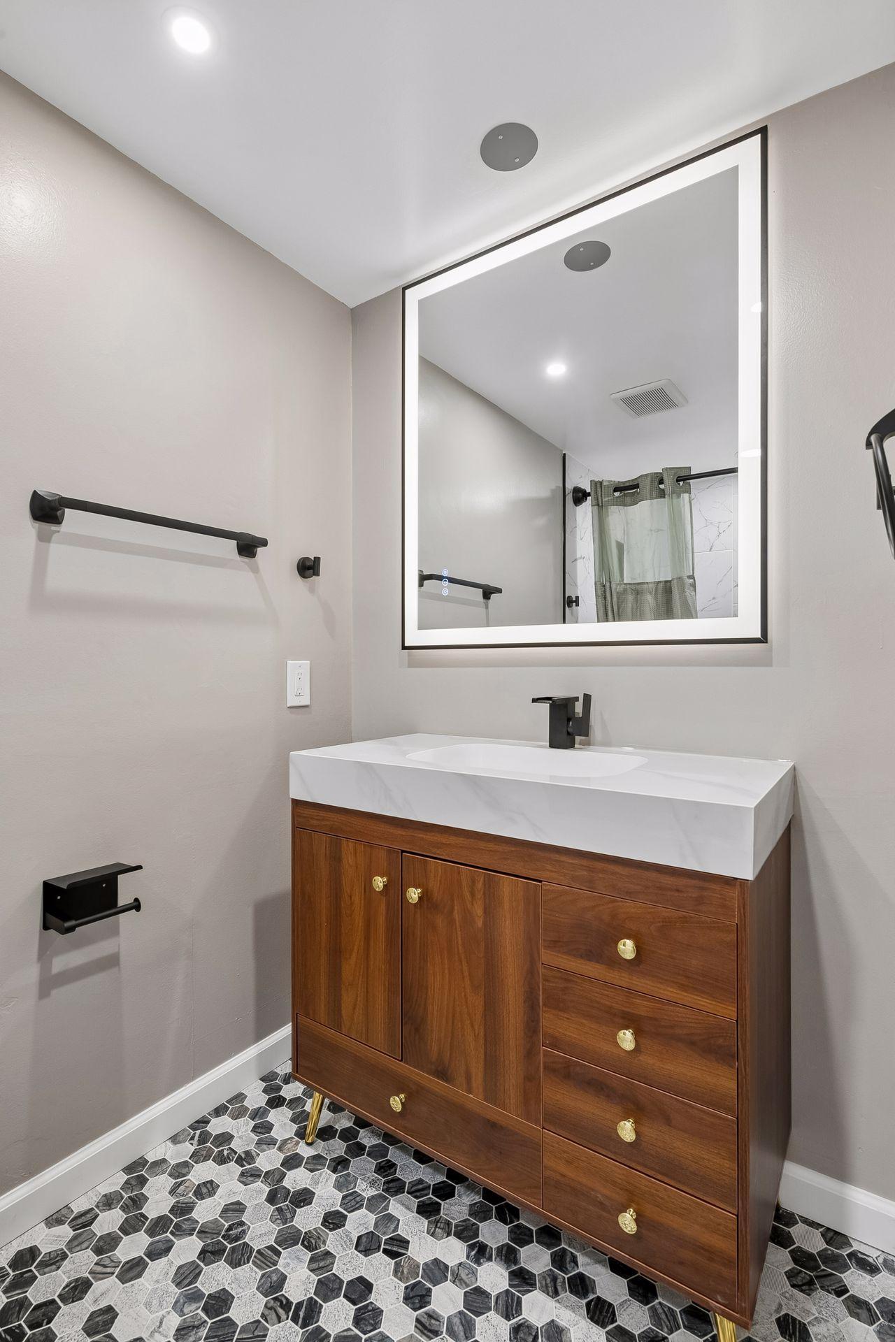 View of Residential at 4335 Briarwood Drive, Minnetonka MN 55343, Minnetonka (22 of 45) - Mike Wilen | Minnesota Team Real Estate