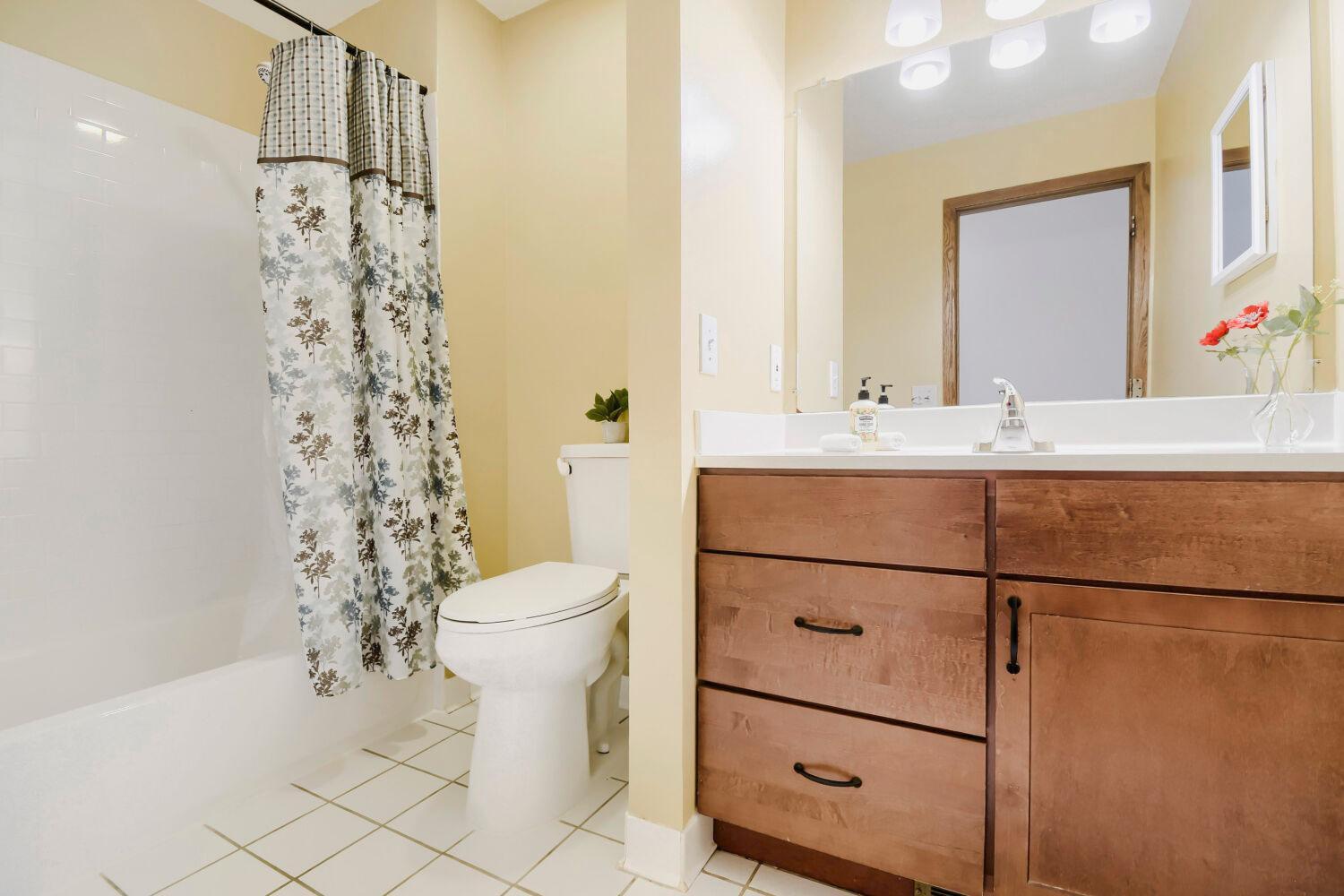 View of Residential at 2729 3rd Street, Minneapolis MN 55411, Minneapolis (16 of 37) - Mike Wilen | Minnesota Team Real Estate
