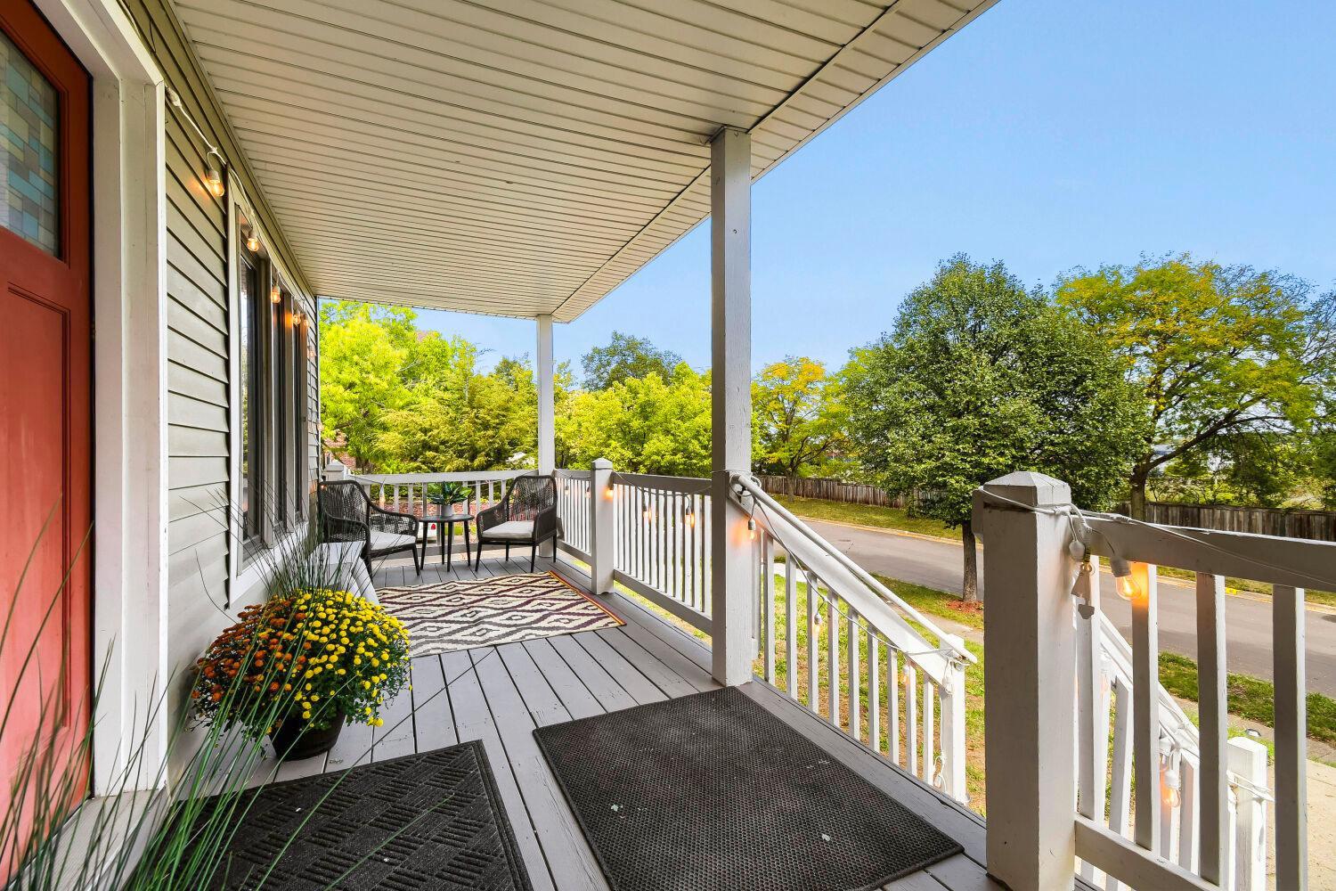 View of Residential at 2729 3rd Street, Minneapolis MN 55411, Minneapolis (4 of 37) - Mike Wilen | Minnesota Team Real Estate