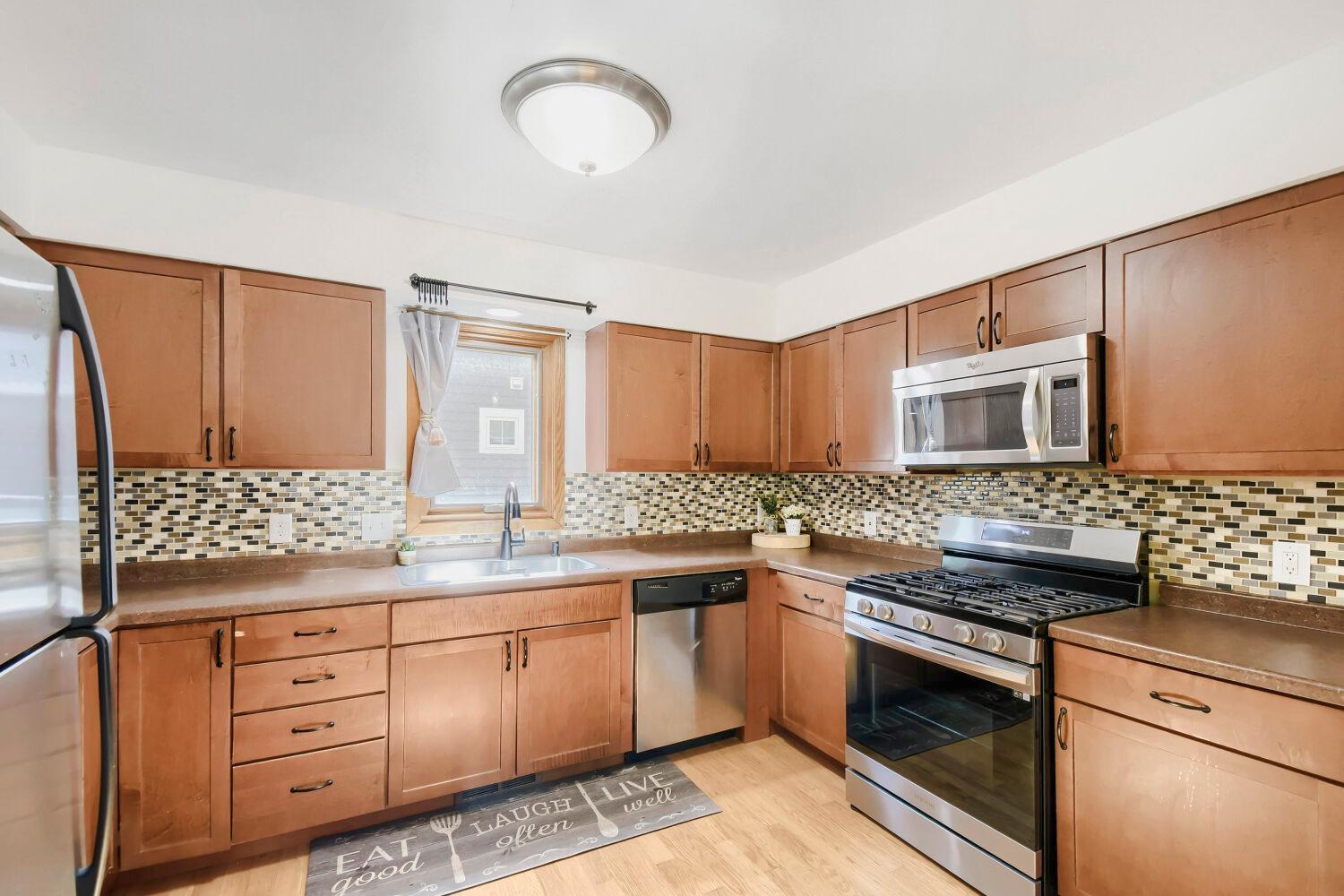 View of Residential at 2729 3rd Street, Minneapolis MN 55411, Minneapolis (14 of 37) - Mike Wilen | Minnesota Team Real Estate