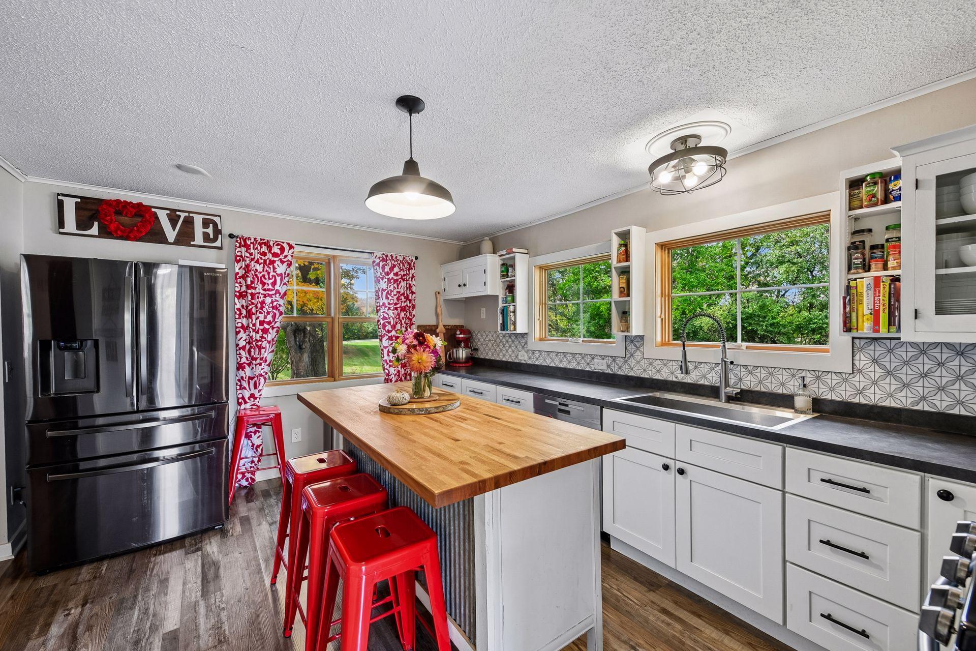 View of Residential at 660 Shore Drive, Orono MN 55364, Orono (11 of 34) - Mike Wilen | Minnesota Team Real Estate