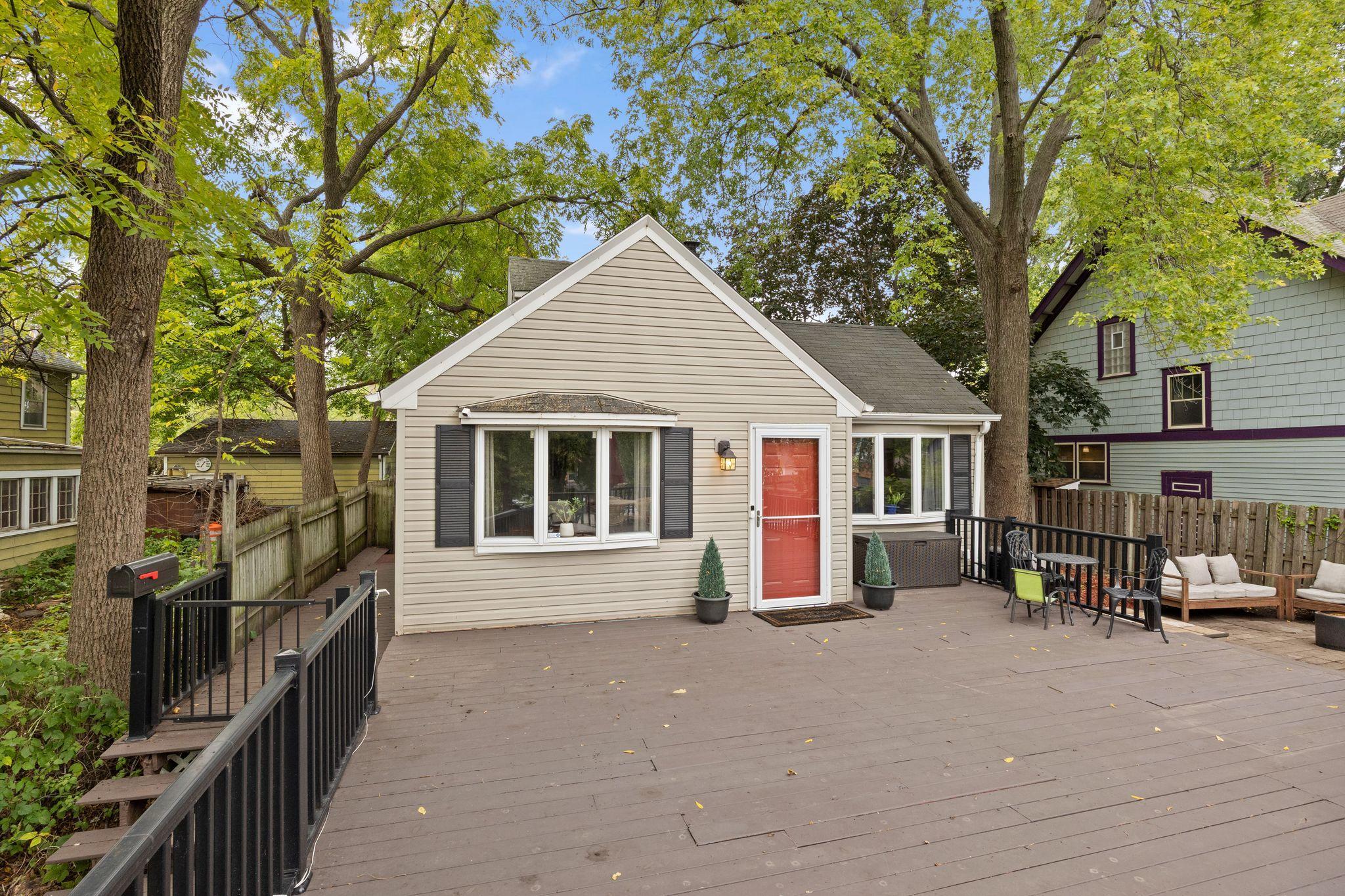 View of Single Family at 992 McLean Avenue, Saint Paul - Mike Wilen | Minnesota Team Real Estate