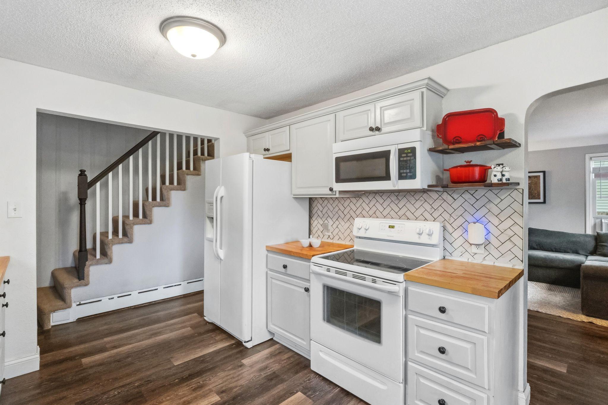 View of Residential at 992 McLean Avenue, Saint Paul MN 55106, Saint Paul (9 of 37) - Mike Wilen | Minnesota Team Real Estate