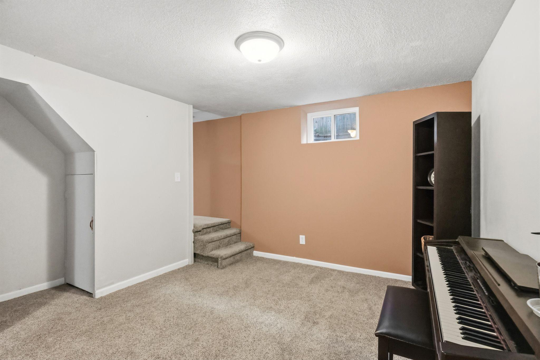 View of Residential at 992 McLean Avenue, Saint Paul MN 55106, Saint Paul (24 of 37) - Mike Wilen | Minnesota Team Real Estate