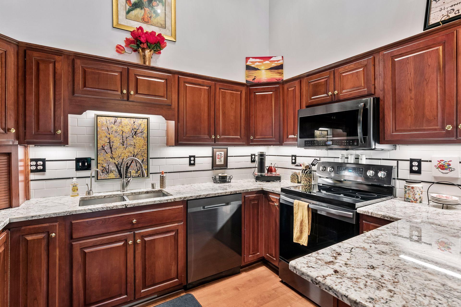 View of Residential at 8328 Upper 138th Court, Apple Valley MN 55124, Apple Valley (11 of 43) - Mike Wilen | Minnesota Team Real Estate