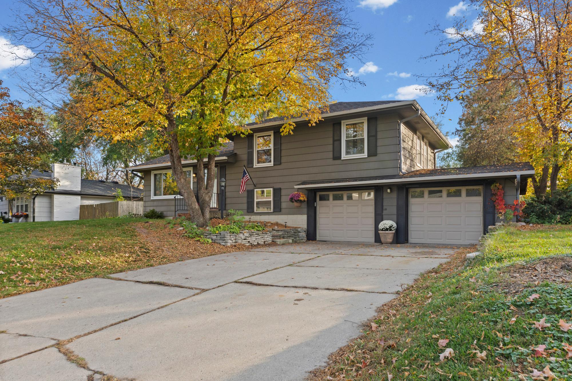 View of Residential at 4625 Oxborough Lane, Bloomington MN 55437, Bloomington (2 of 54) - Mike Wilen | Minnesota Team Real Estate
