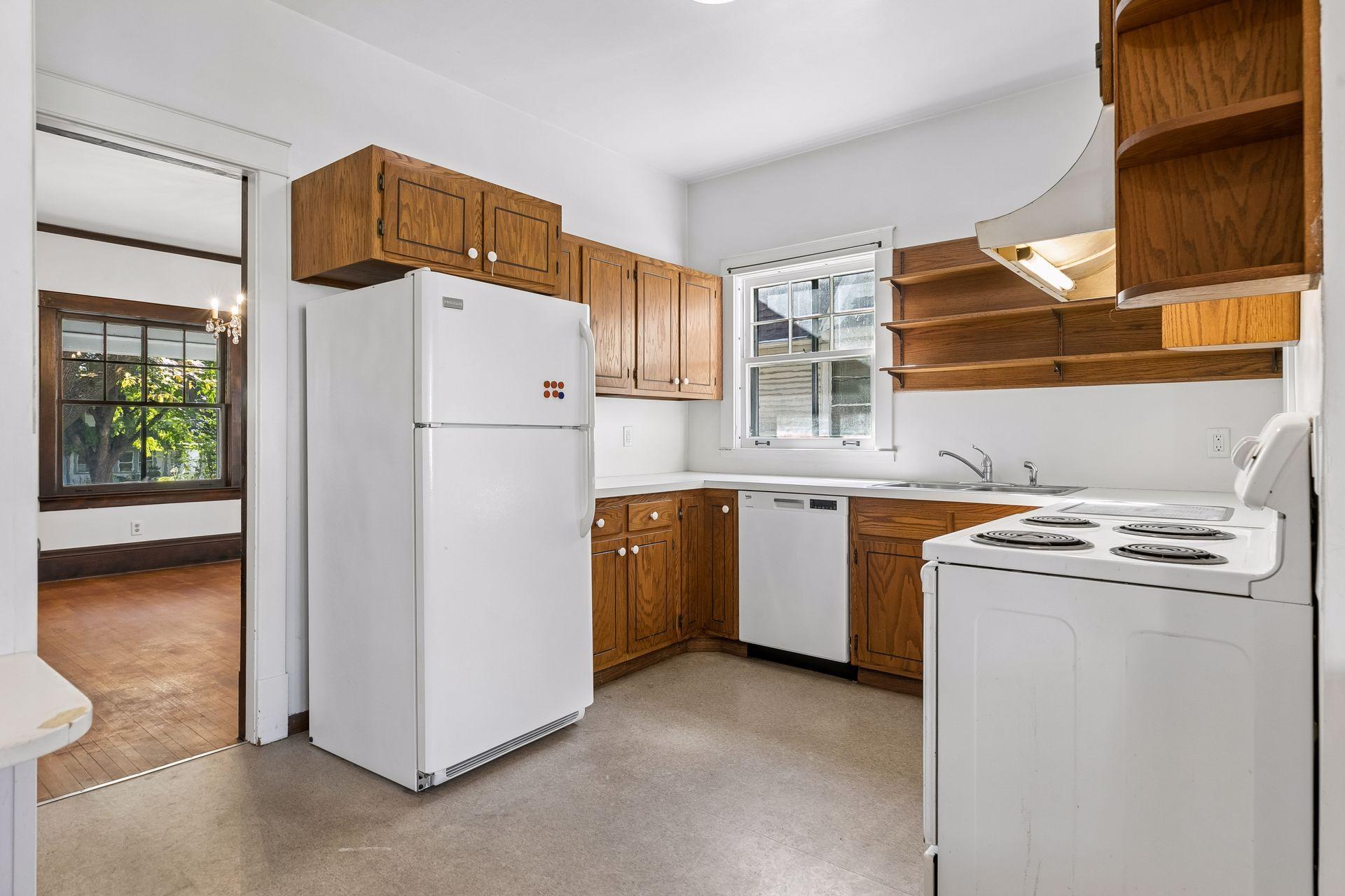 View of Residential at 2073 Carroll Avenue, Saint Paul MN 55104, Saint Paul (12 of 31) - Mike Wilen | Minnesota Team Real Estate