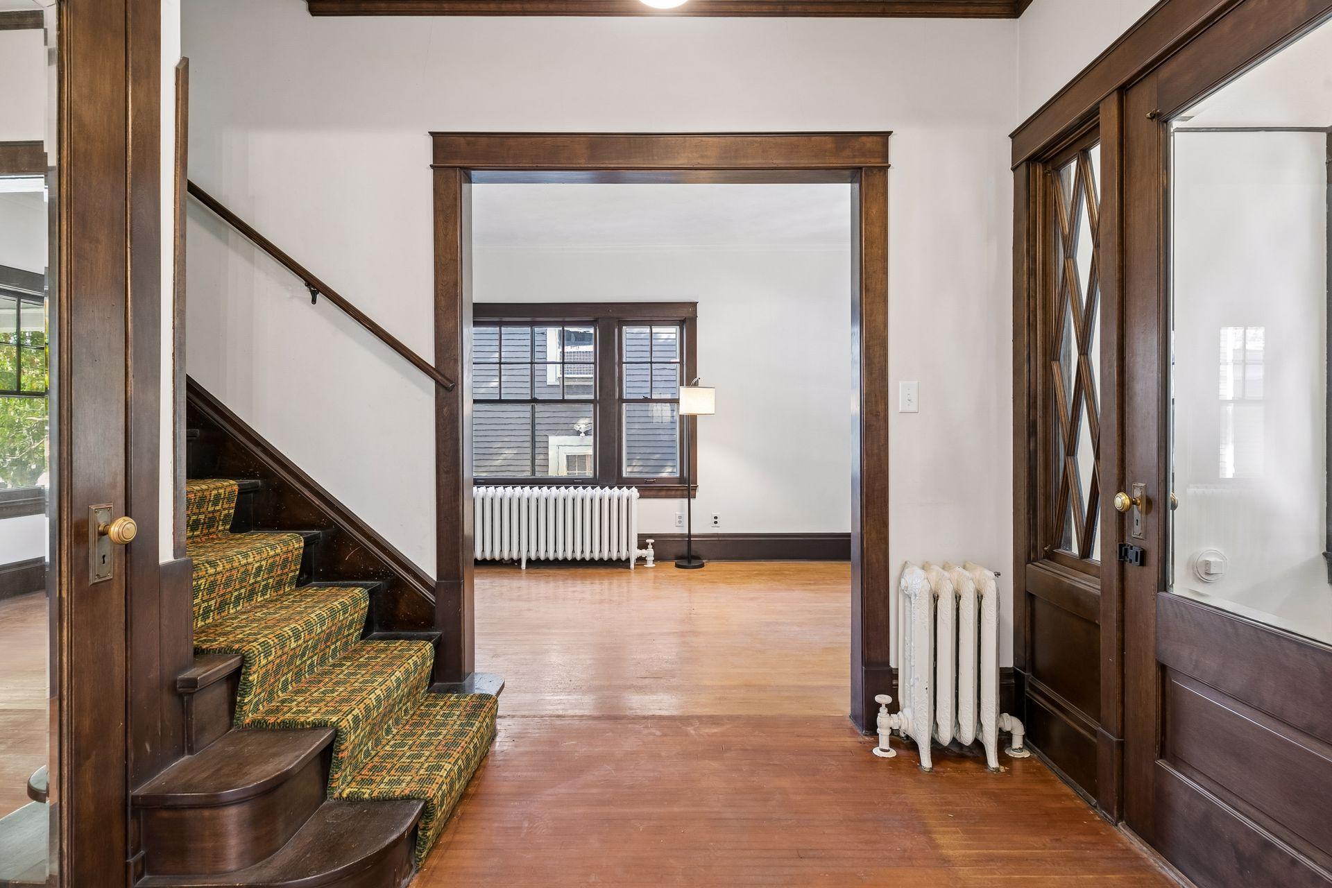 View of Residential at 2073 Carroll Avenue, Saint Paul MN 55104, Saint Paul (6 of 31) - Mike Wilen | Minnesota Team Real Estate