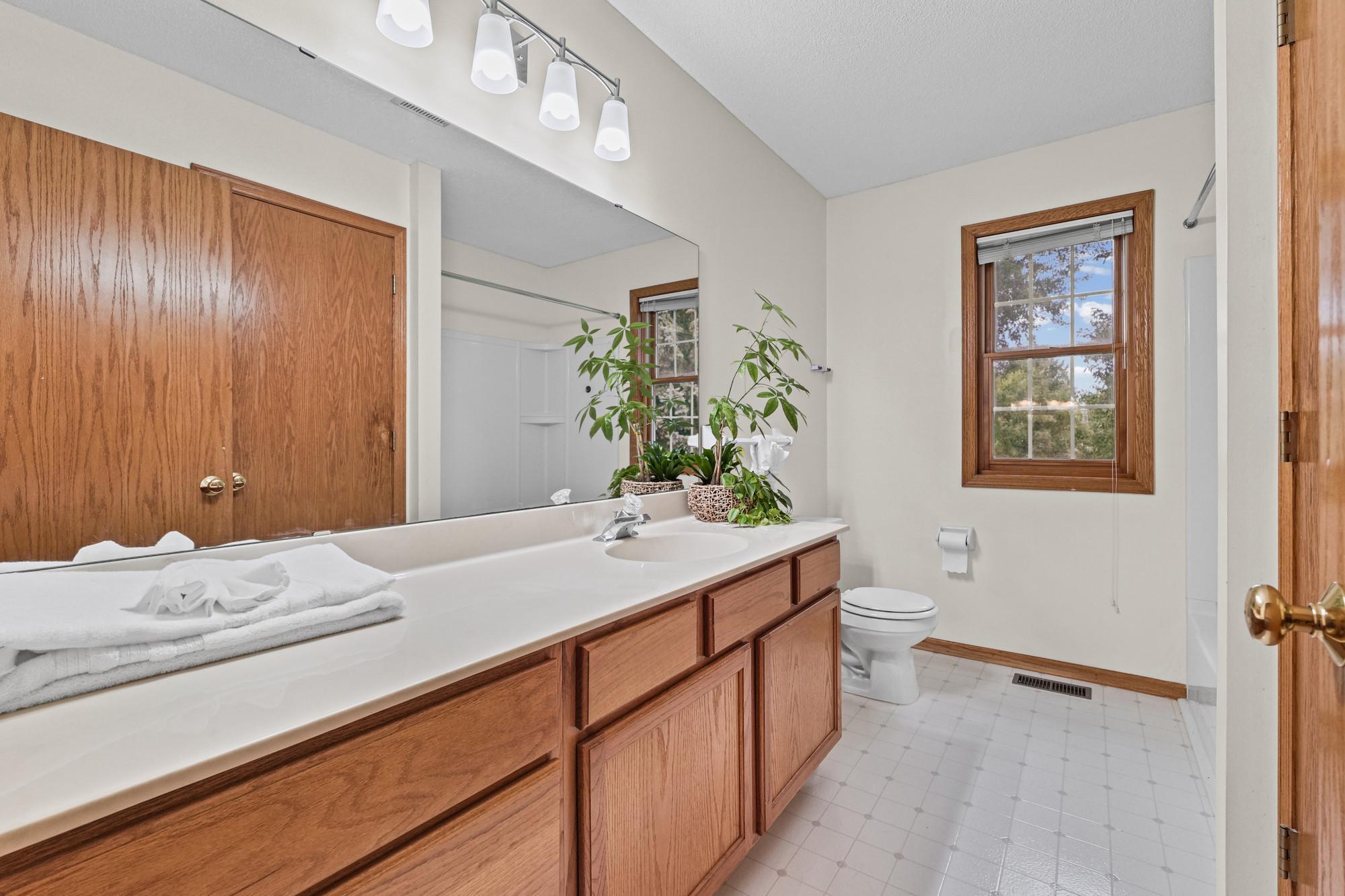View of Residential at 611 Bellvue Lane, Brooklyn Center MN 55430, Brooklyn Center (40 of 59) - Mike Wilen | Minnesota Team Real Estate