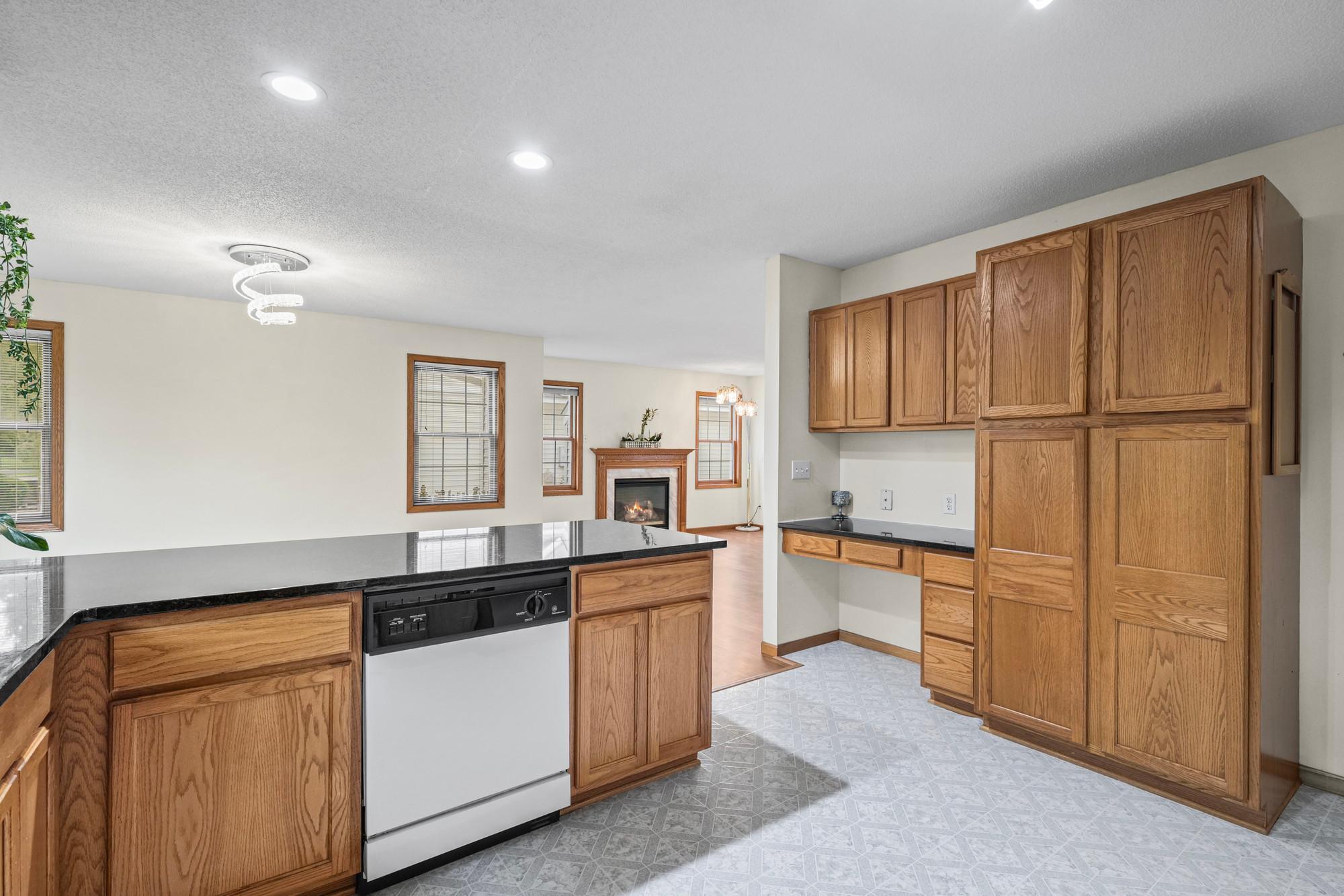 View of Residential at 611 Bellvue Lane, Brooklyn Center MN 55430, Brooklyn Center (20 of 59) - Mike Wilen | Minnesota Team Real Estate