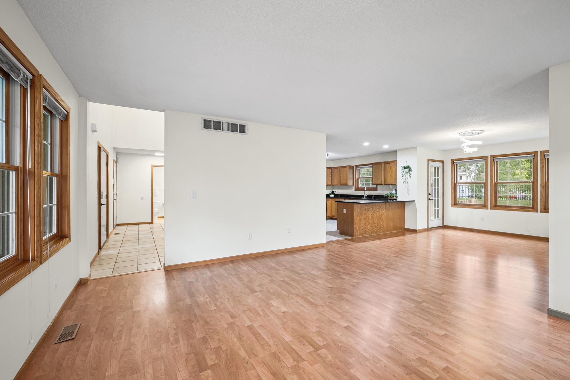 View of Residential at 611 Bellvue Lane, Brooklyn Center MN 55430, Brooklyn Center (12 of 59) - Mike Wilen | Minnesota Team Real Estate