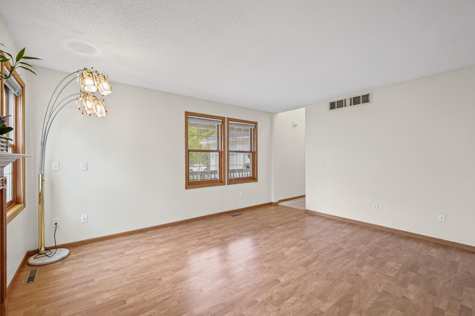 View of Residential at 611 Bellvue Lane, Brooklyn Center MN 55430, Brooklyn Center (11 of 59) - Mike Wilen | Minnesota Team Real Estate