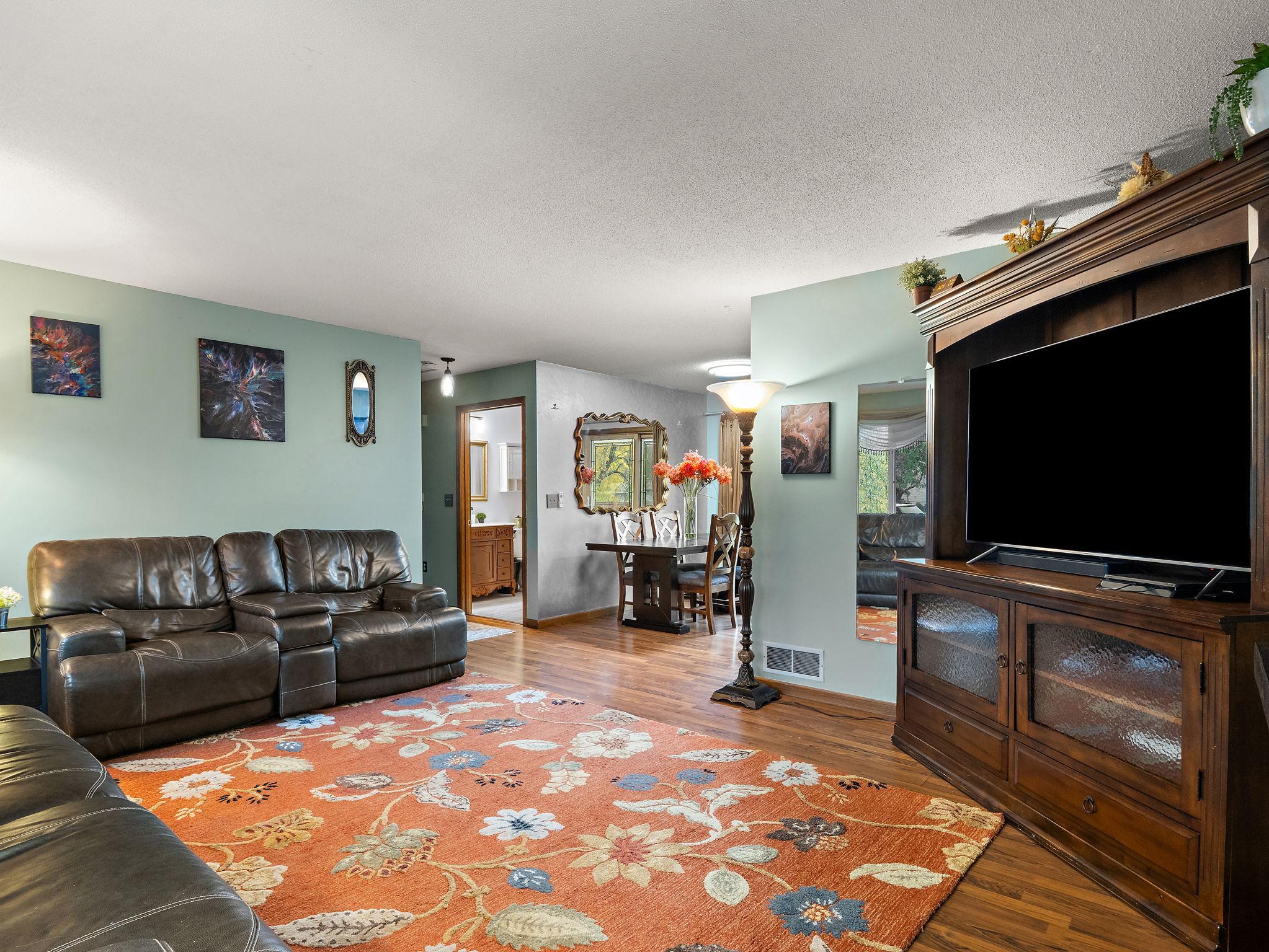 View of Residential at 6768 Sherwood Circle, Woodbury MN 55125, Woodbury (4 of 33) - Mike Wilen | Minnesota Team Real Estate