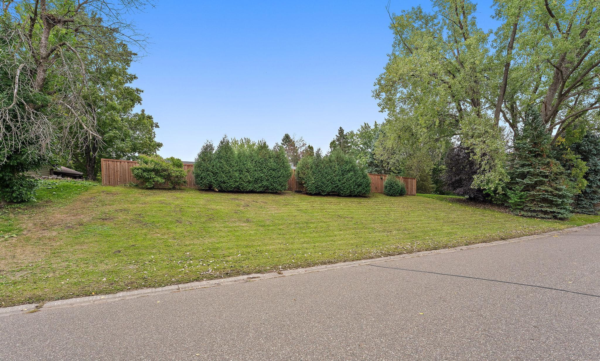 View of Residential at 6768 Sherwood Circle, Woodbury MN 55125, Woodbury (29 of 33) - Mike Wilen | Minnesota Team Real Estate