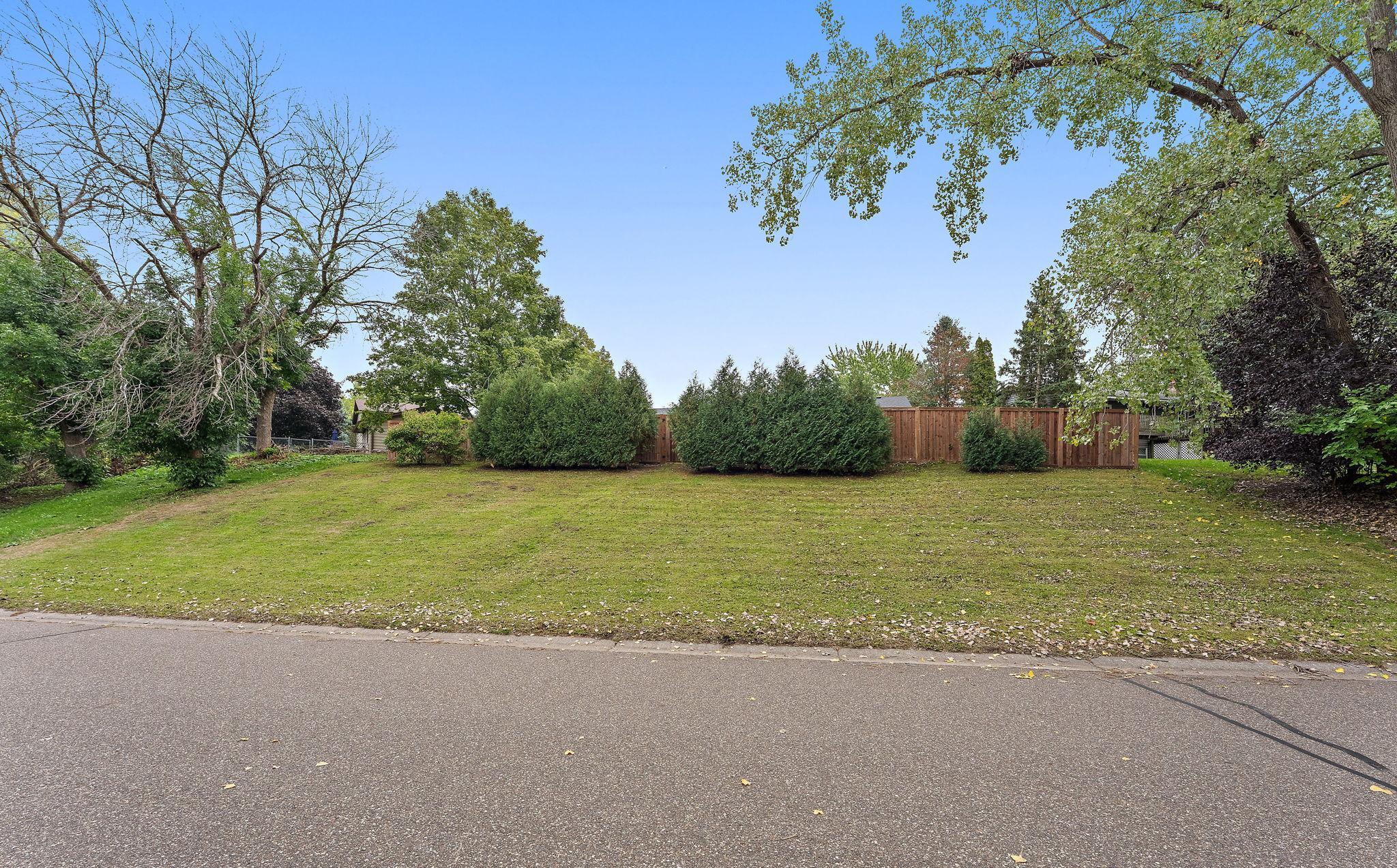 View of Residential at 6768 Sherwood Circle, Woodbury MN 55125, Woodbury (30 of 33) - Mike Wilen | Minnesota Team Real Estate