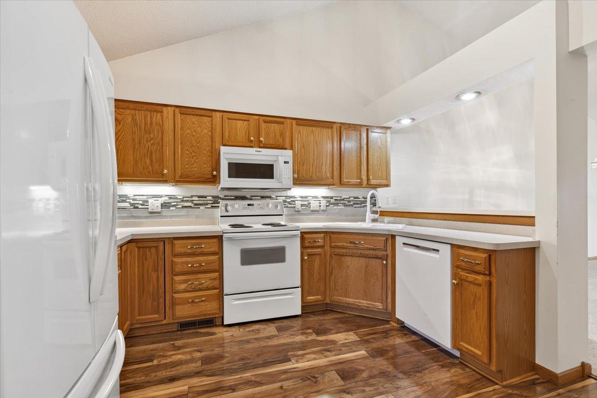 View of Residential at 7987 Forest Boulevard #Unit F, Woodbury MN 55125, Woodbury (4 of 29) - Mike Wilen | Minnesota Team Real Estate