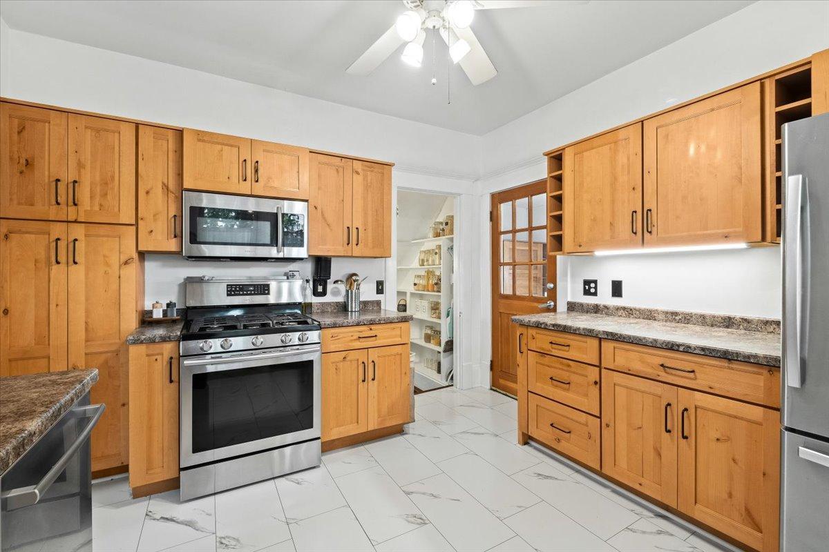 View of Residential at 1802 Selby Avenue, Saint Paul MN 55104, Saint Paul (18 of 41) - Mike Wilen | Minnesota Team Real Estate