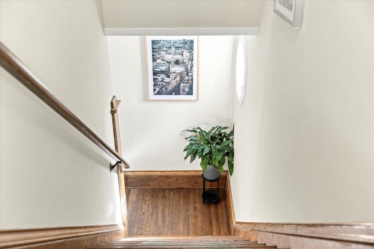 View of Residential at 1802 Selby Avenue, Saint Paul MN 55104, Saint Paul (24 of 41) - Mike Wilen | Minnesota Team Real Estate