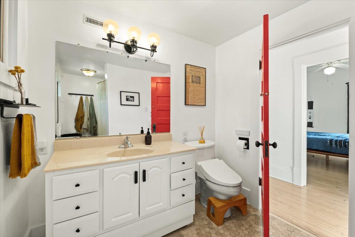 View of Residential at 1802 Selby Avenue, Saint Paul MN 55104, Saint Paul (27 of 41) - Mike Wilen | Minnesota Team Real Estate