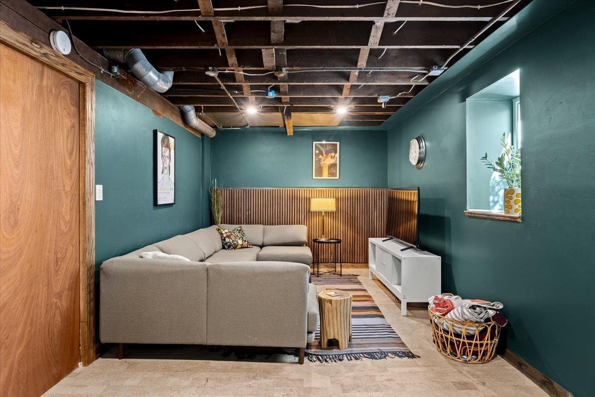 View of Residential at 1802 Selby Avenue, Saint Paul MN 55104, Saint Paul (33 of 41) - Mike Wilen | Minnesota Team Real Estate